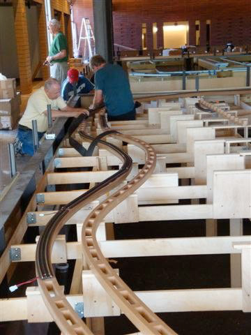 Meandering roadbed makes interesting scenes.