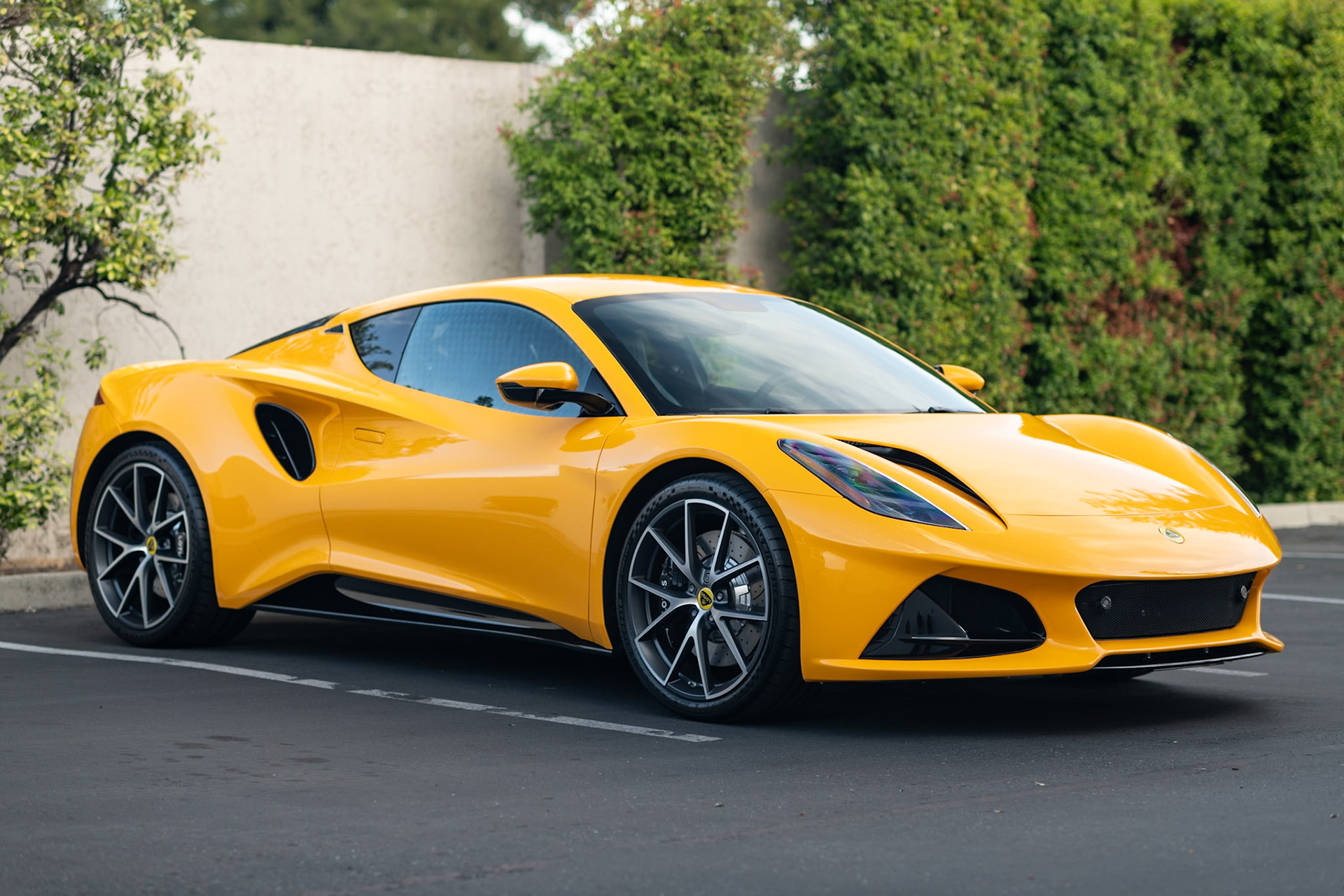Lotus Emira