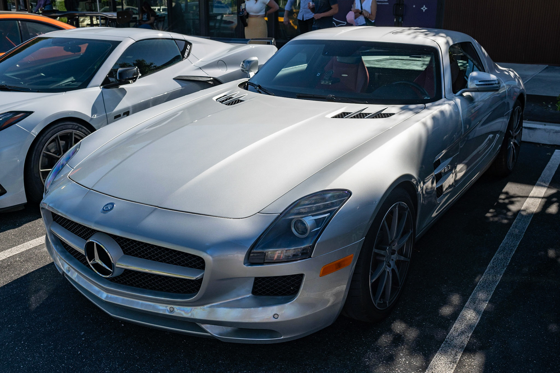 Mercedes-Benz SLS