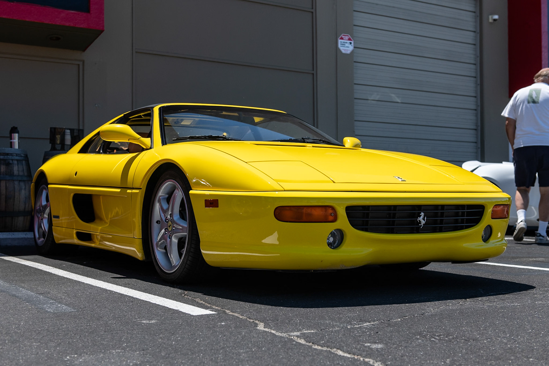 Ferrari F355