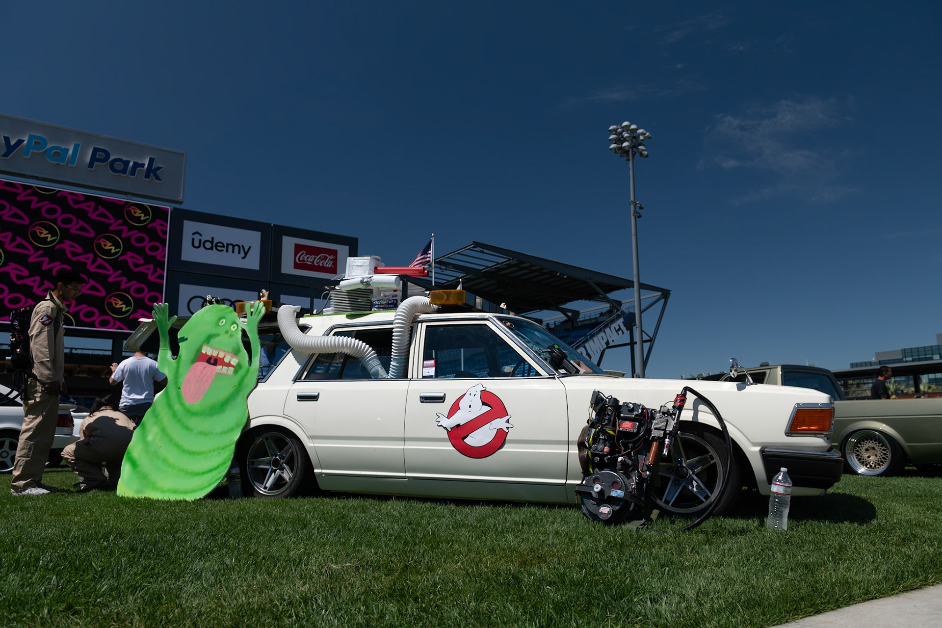 Nissan Cedric Ghostbusters