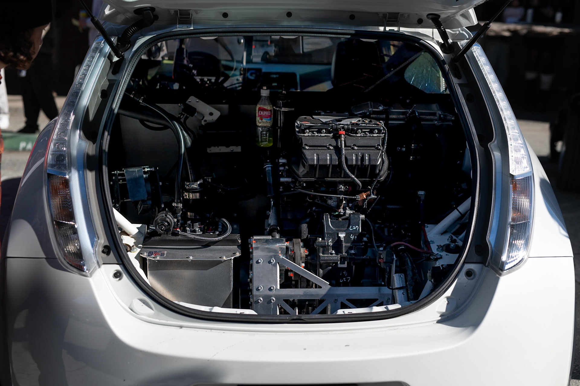 Hybrid Nissan Leaf