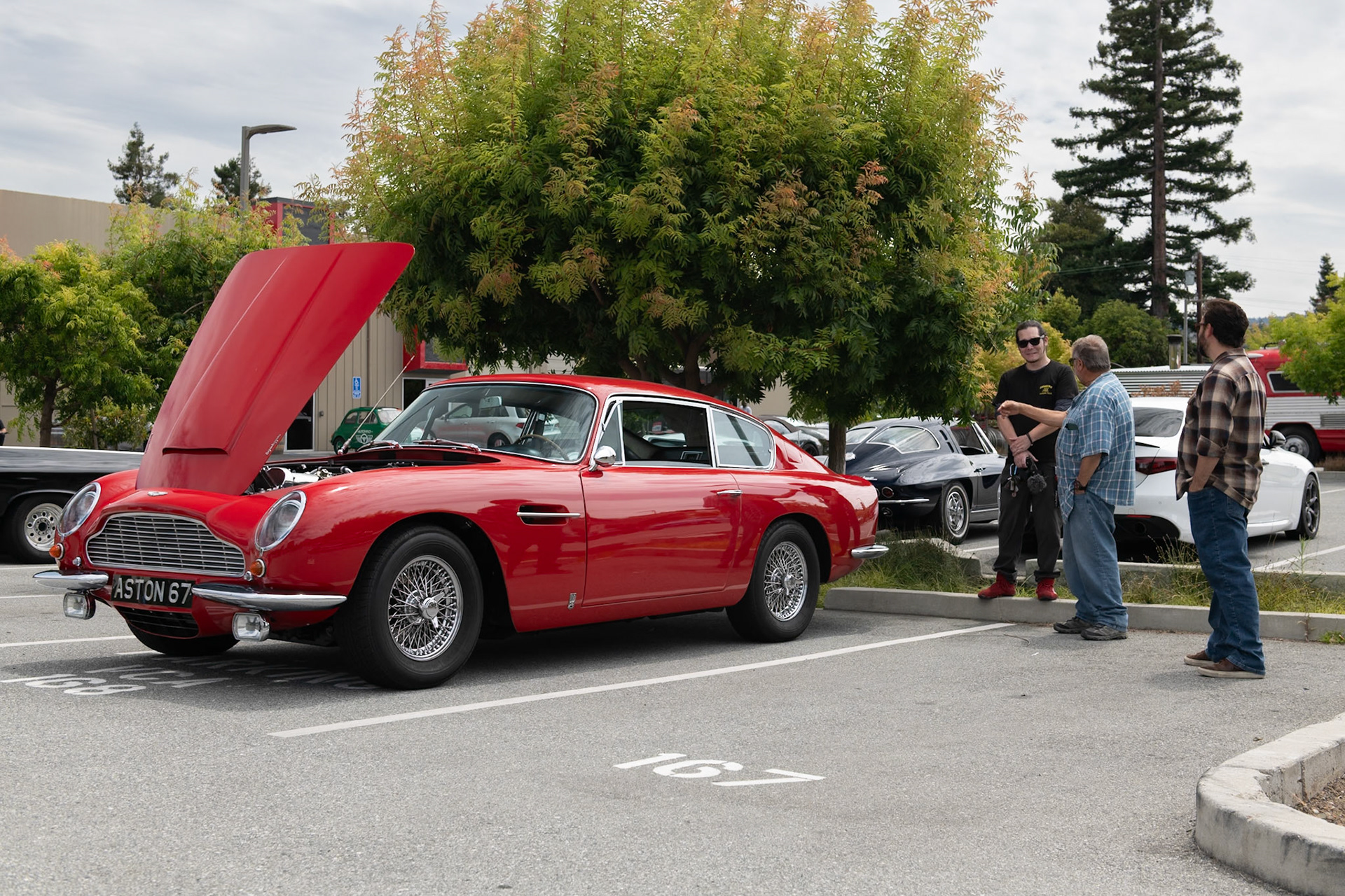 Aston Martin DB6