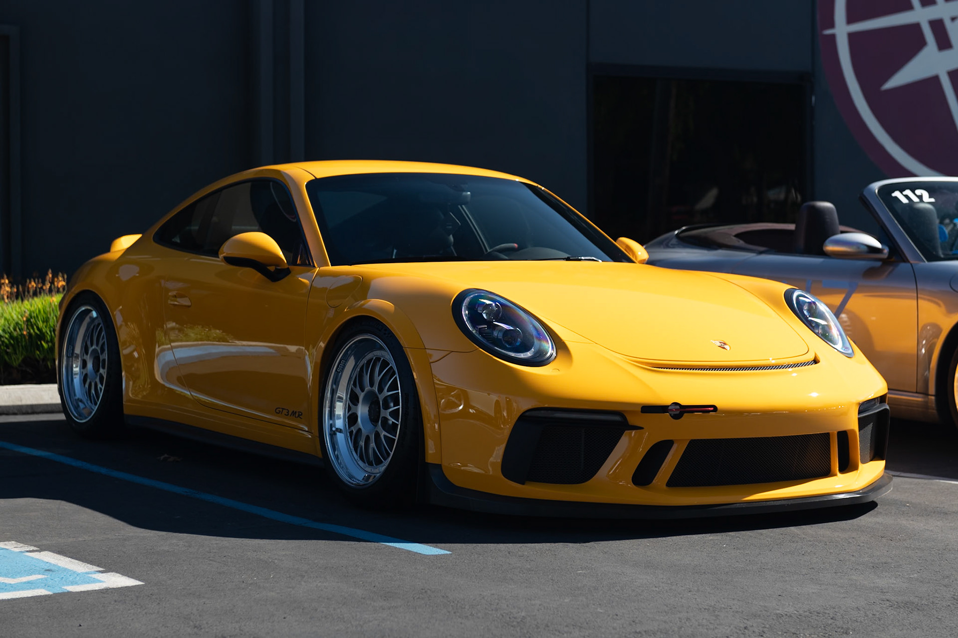 Porsche GT3MR Manthey Racing