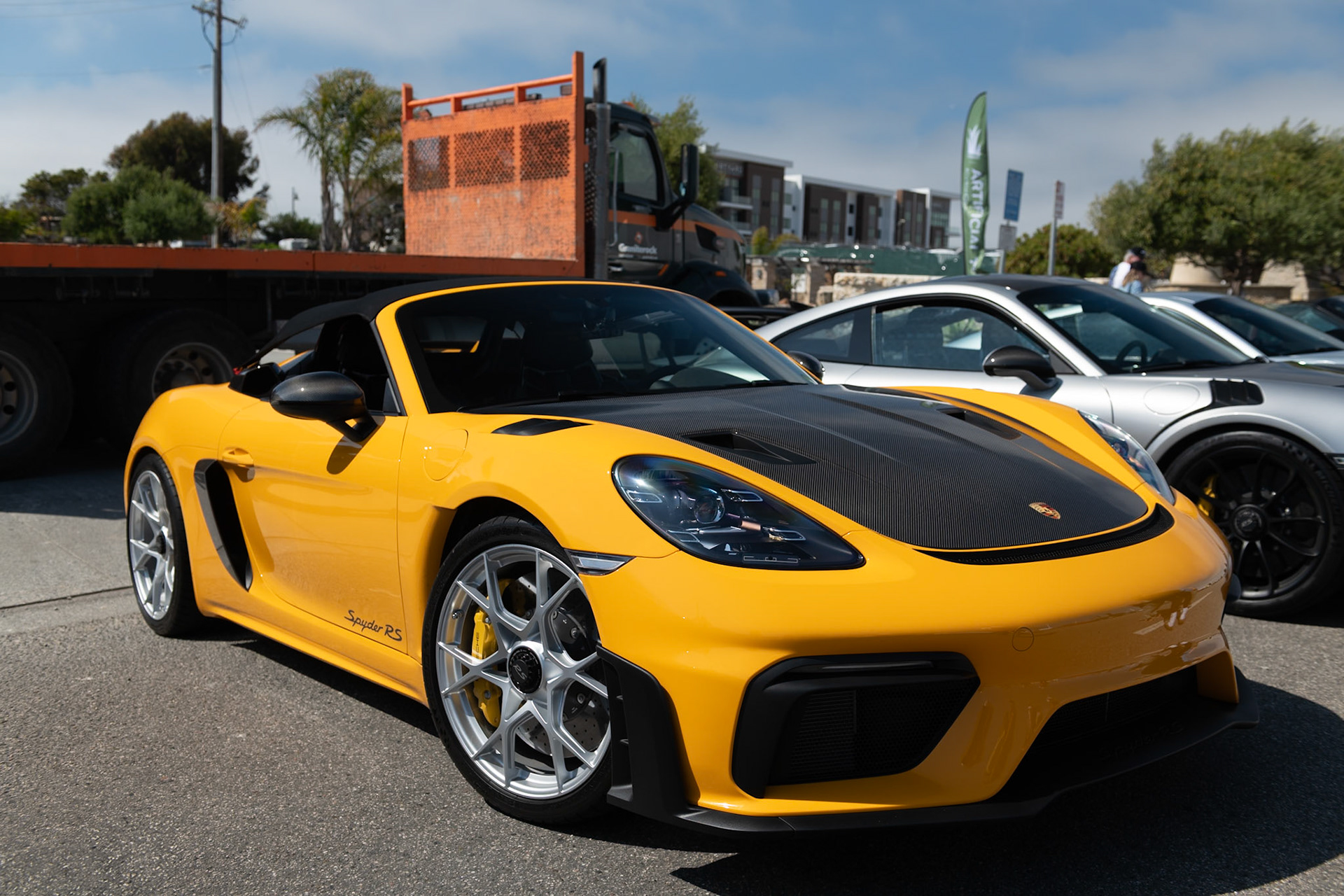 Porsche Spyder RS in Signal Yellow