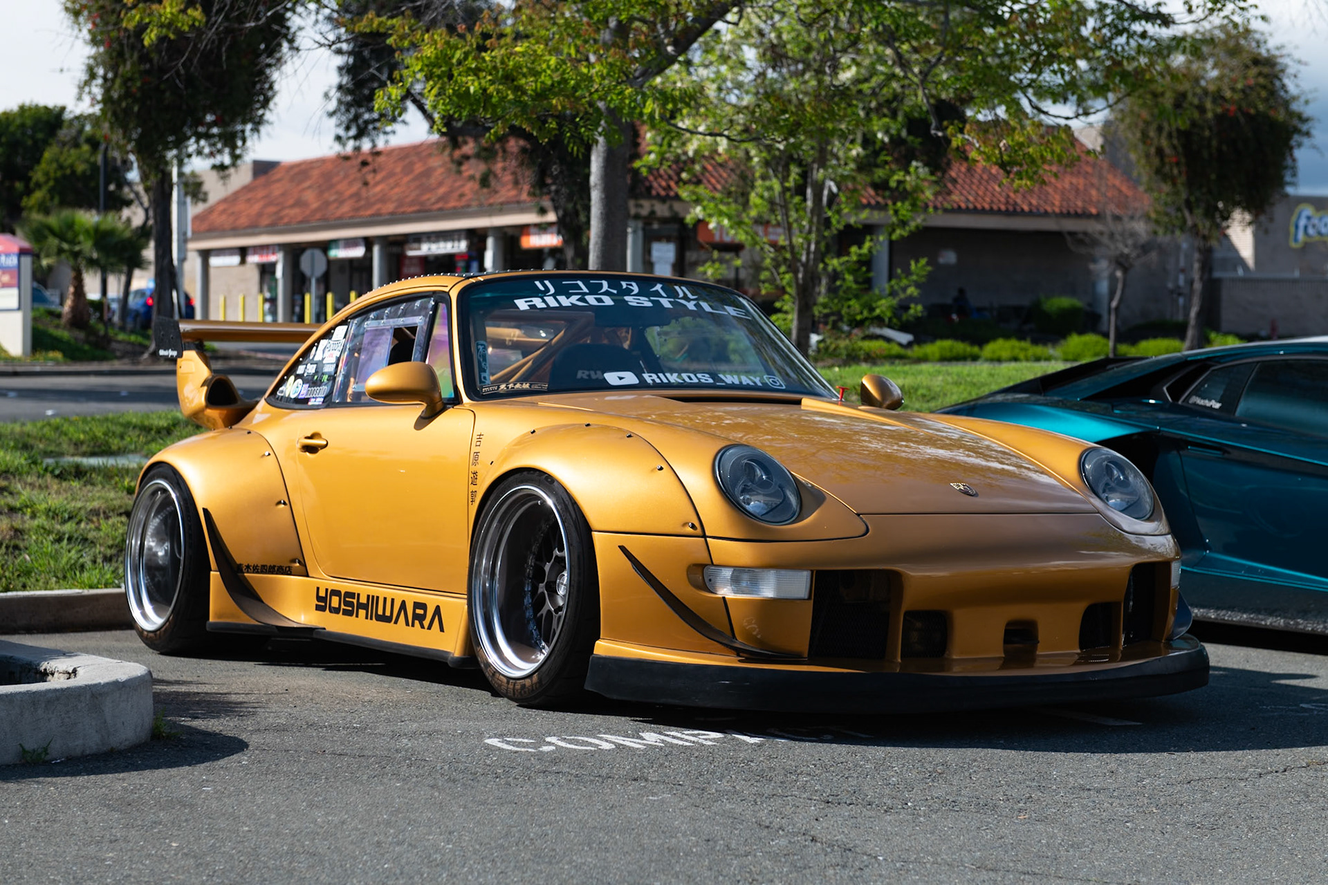 Porsche RWB @rikos_way