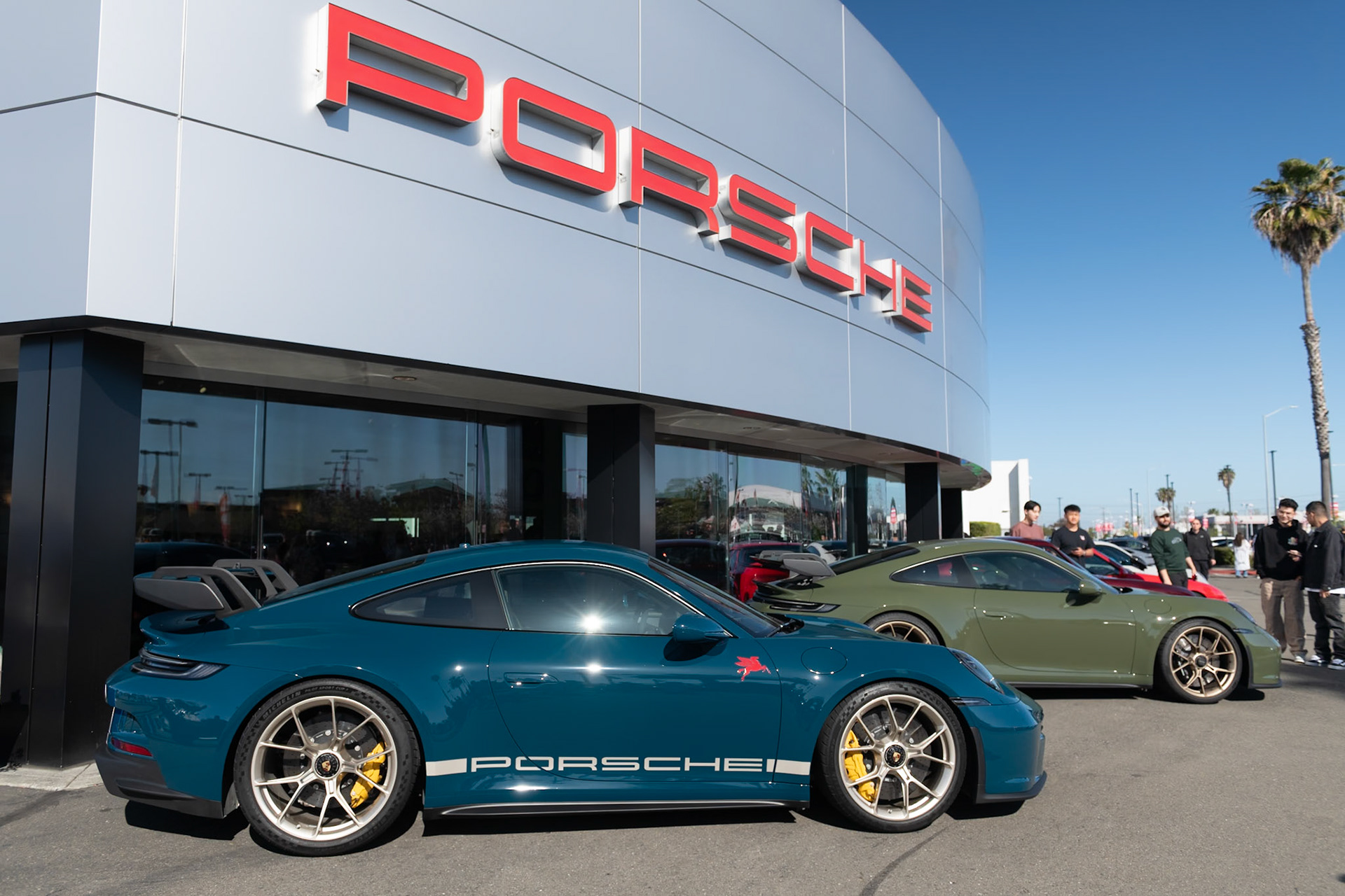 Porsche GT3 in Fjord Green