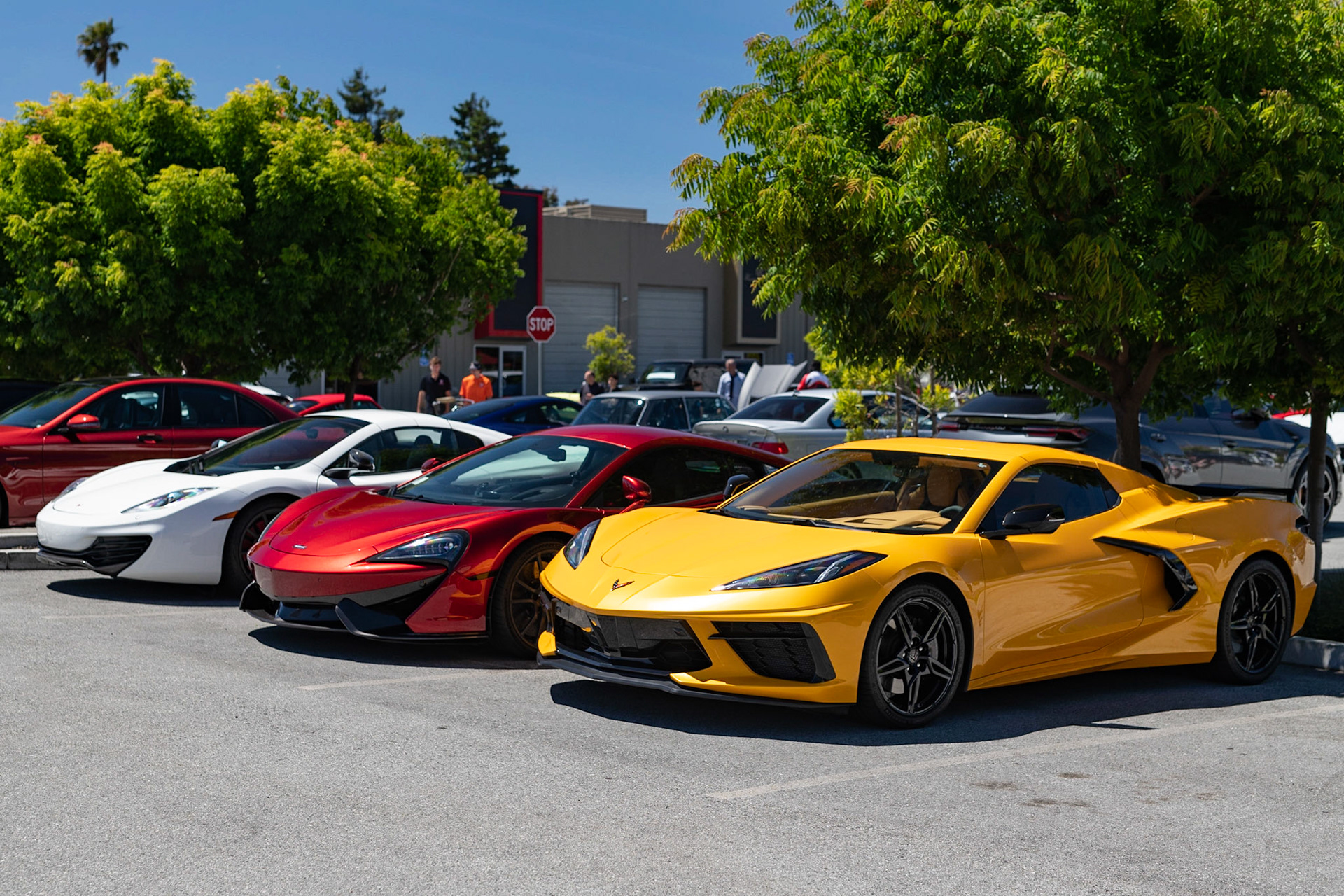 Chevrolet C8 Corvette, McLaren 570S, McLaren MP4-12C
