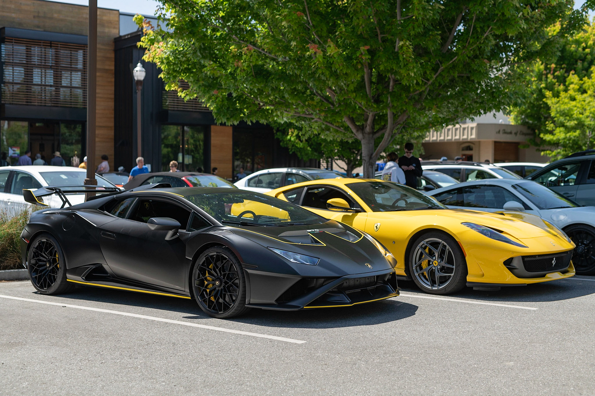 Lamborghini Huracán STO, Ferrari 812 Superfast