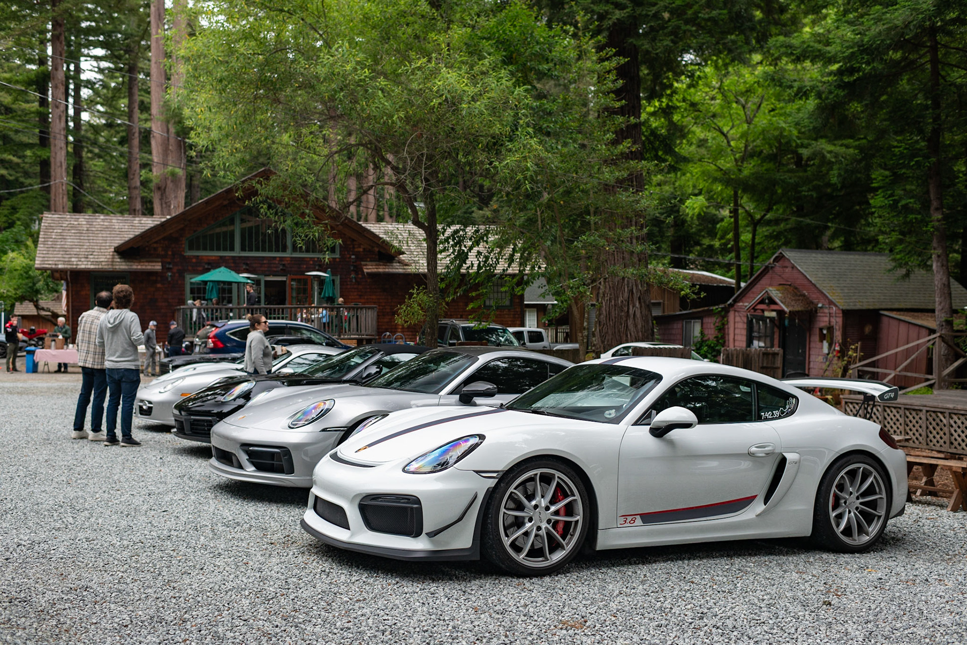 Porsche GT4