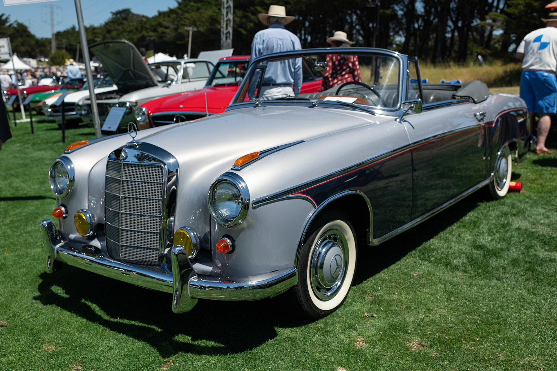 Mercedes-Benz 220SE