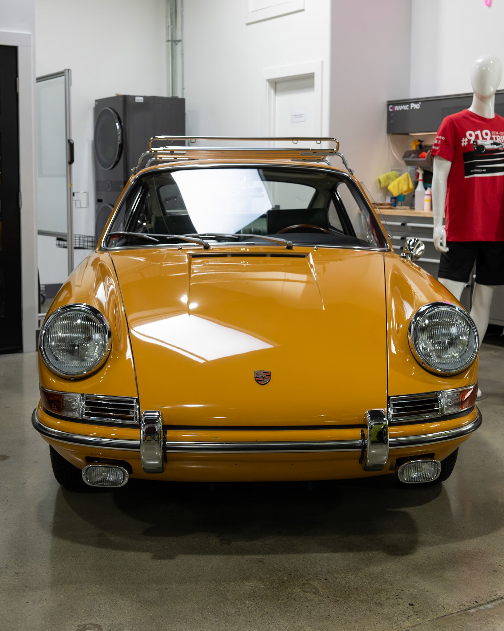 Porsche 911 in Bahama Yellow @joeybau59