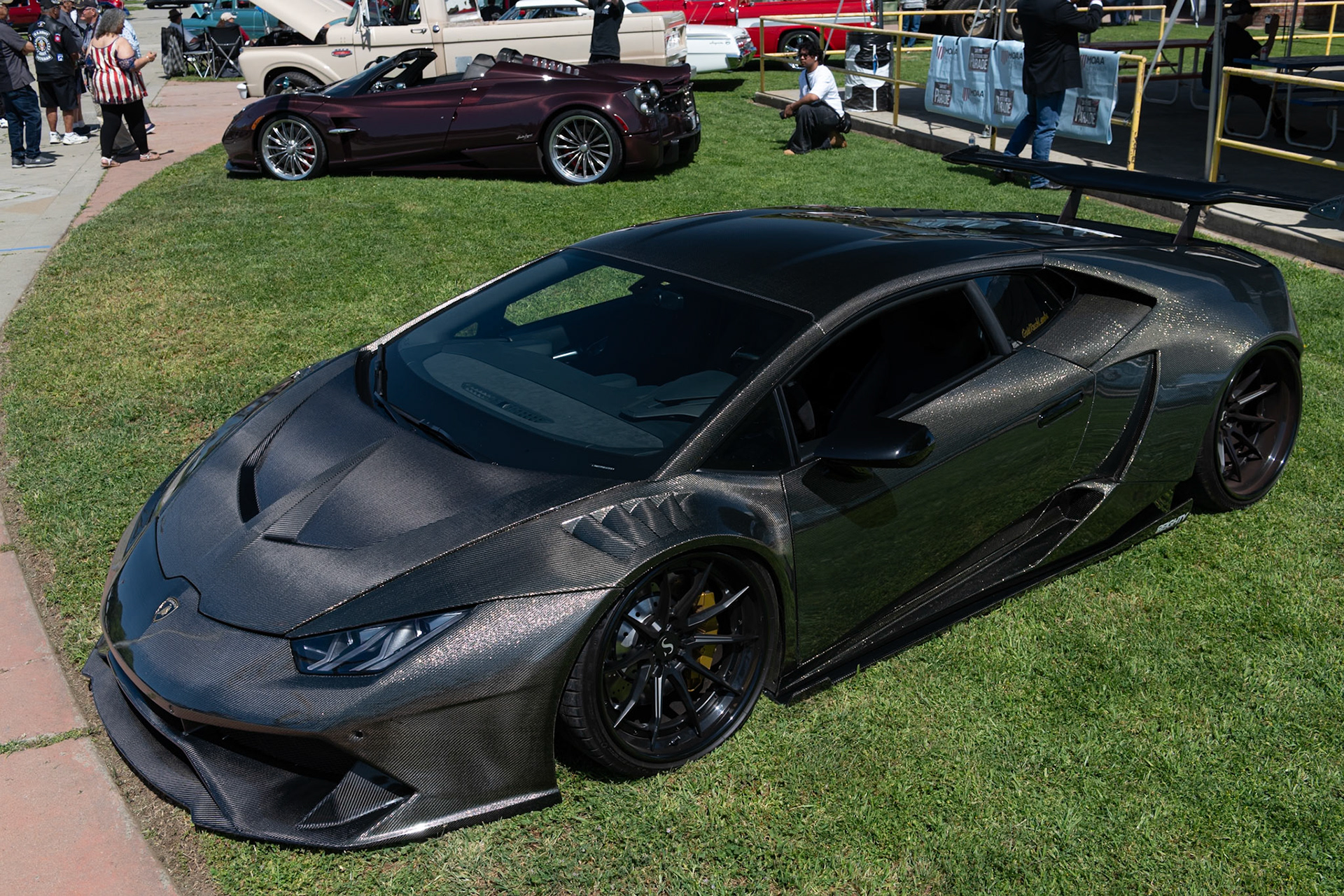 Lamborghini Huracán with gold leaf carbon fiber