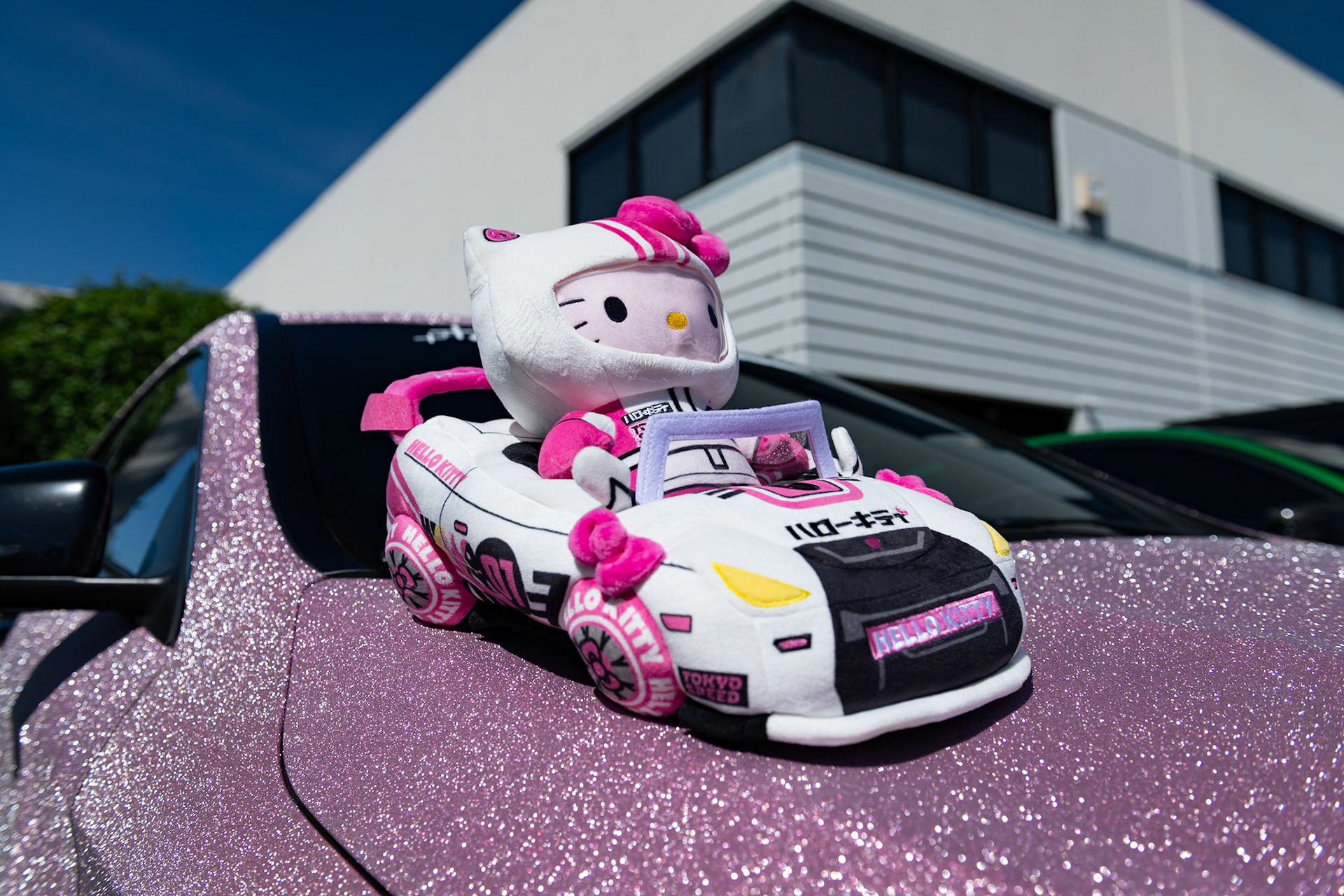 Hello Kitty on Mercedes