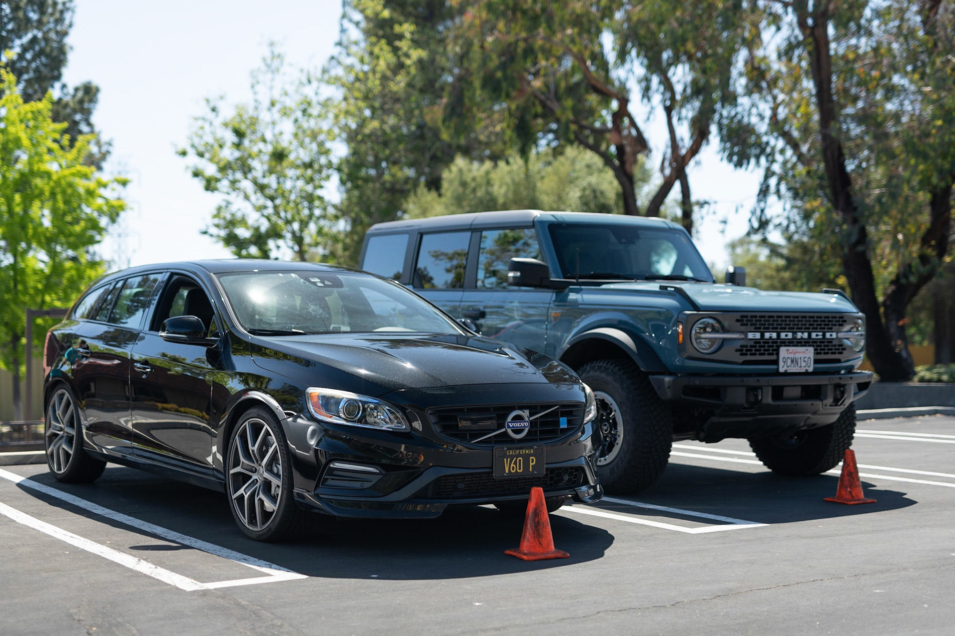 Volvo V60, Ford Bronco