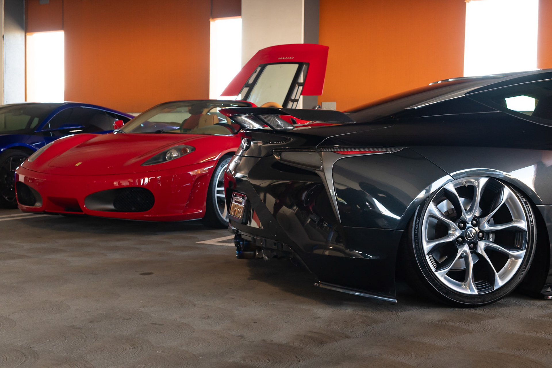 Ferrari F430, Lexus LC500