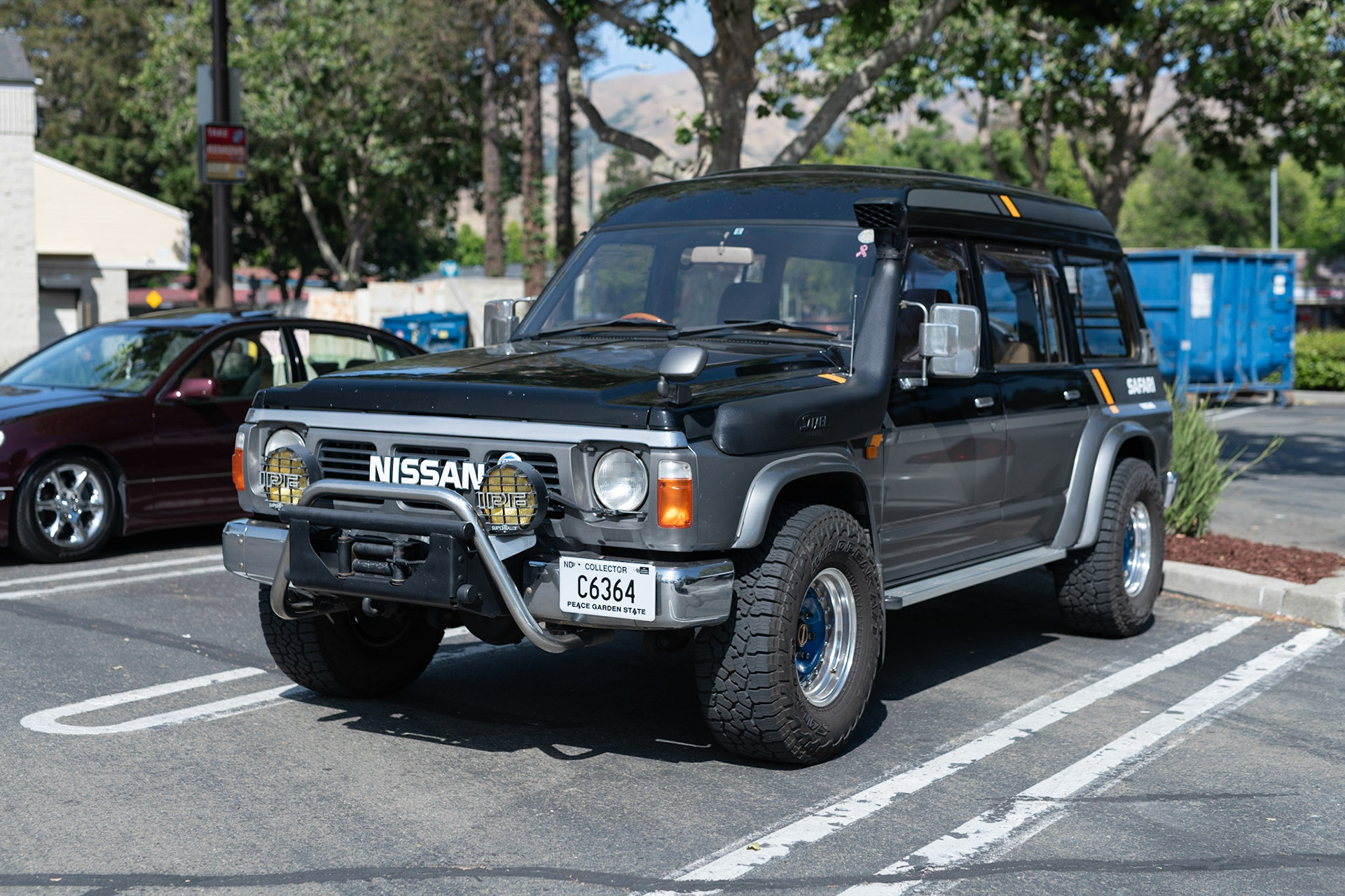 Nissan Safari