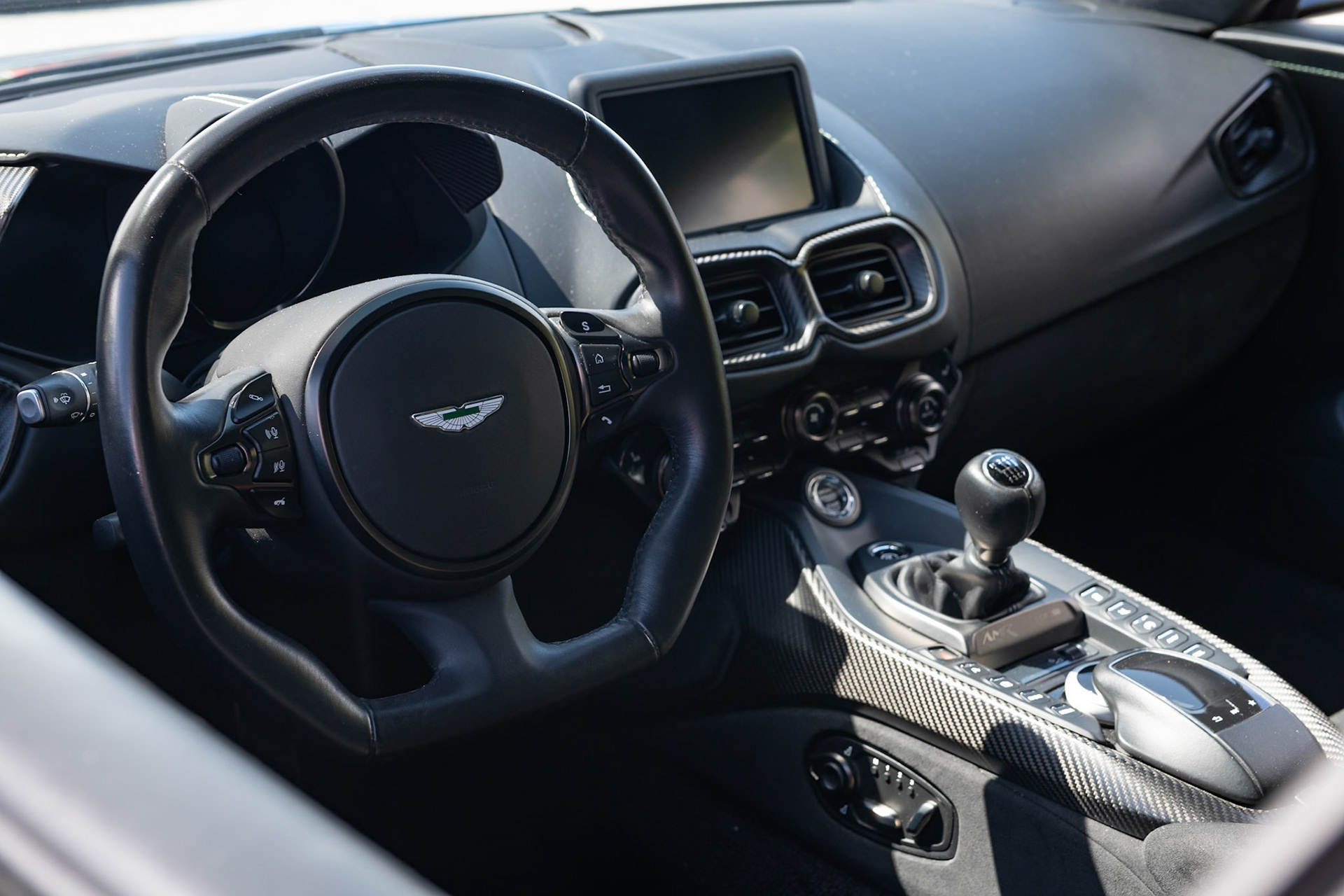 Aston-Martin Vantage AMR