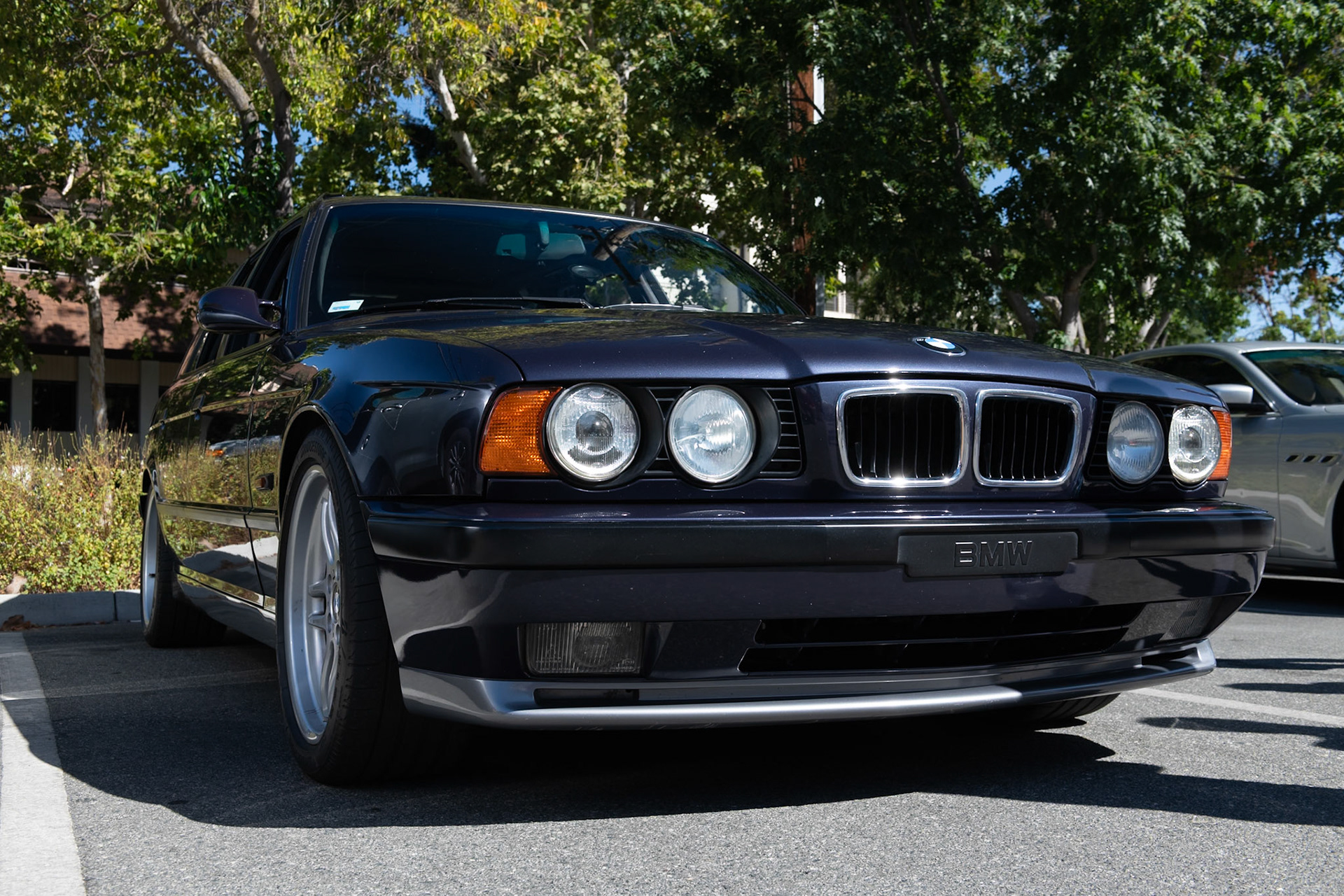 BMW M5 Wagon in cosmos black metallic