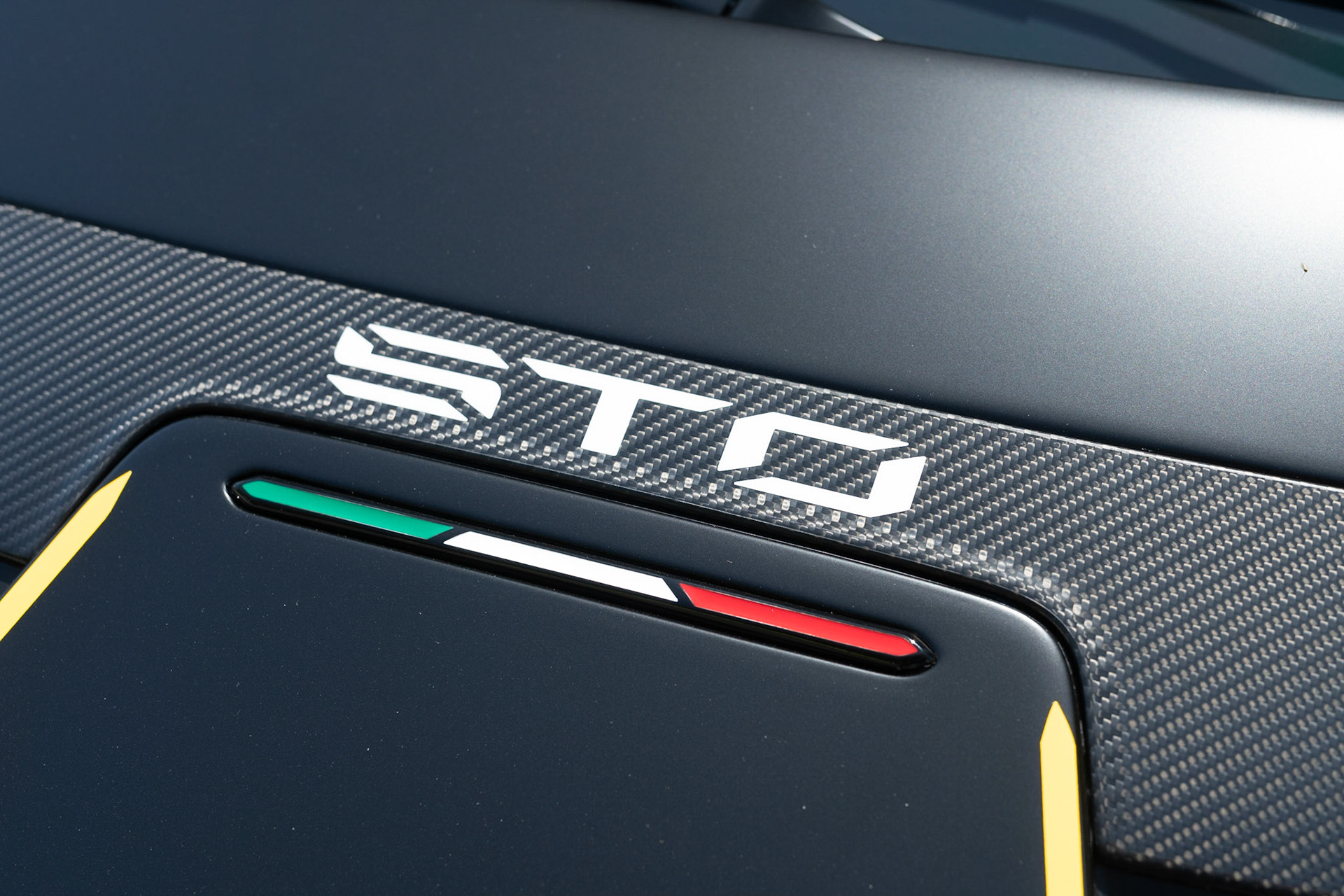 Lamborghini Huracán STO