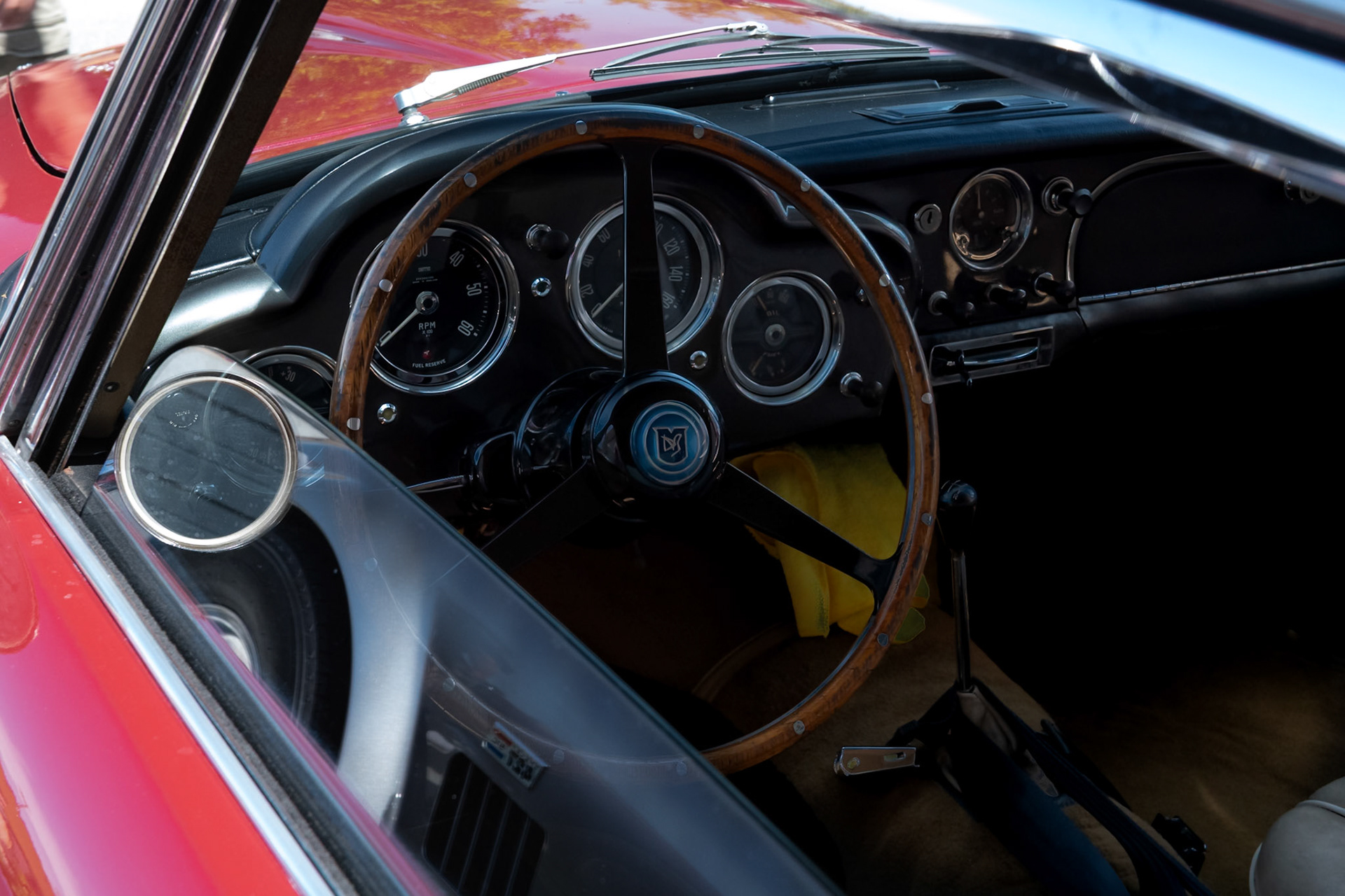 Aston Martin DB4 Superleggera