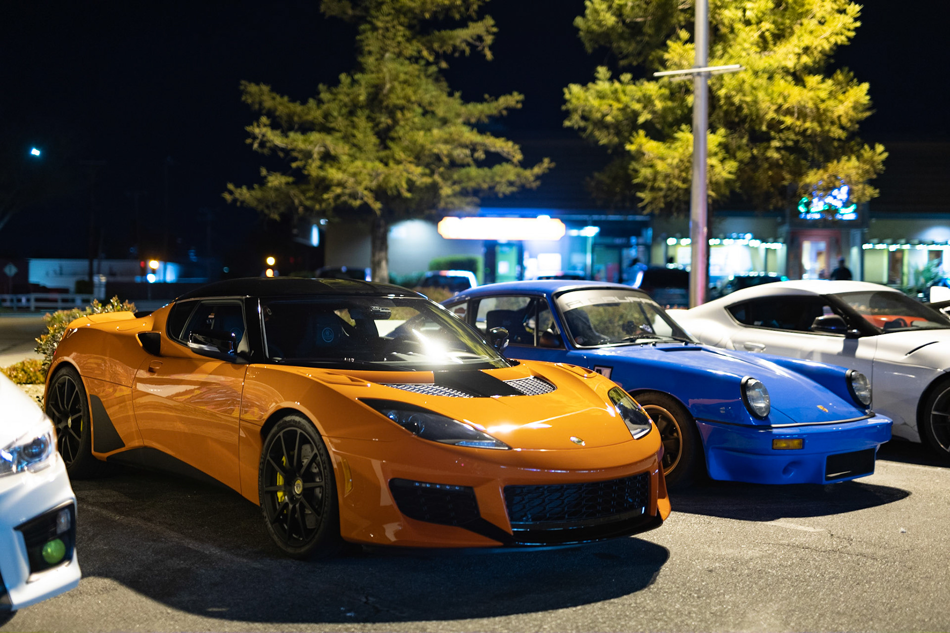 Lotus Evora GT, Porsche 911
