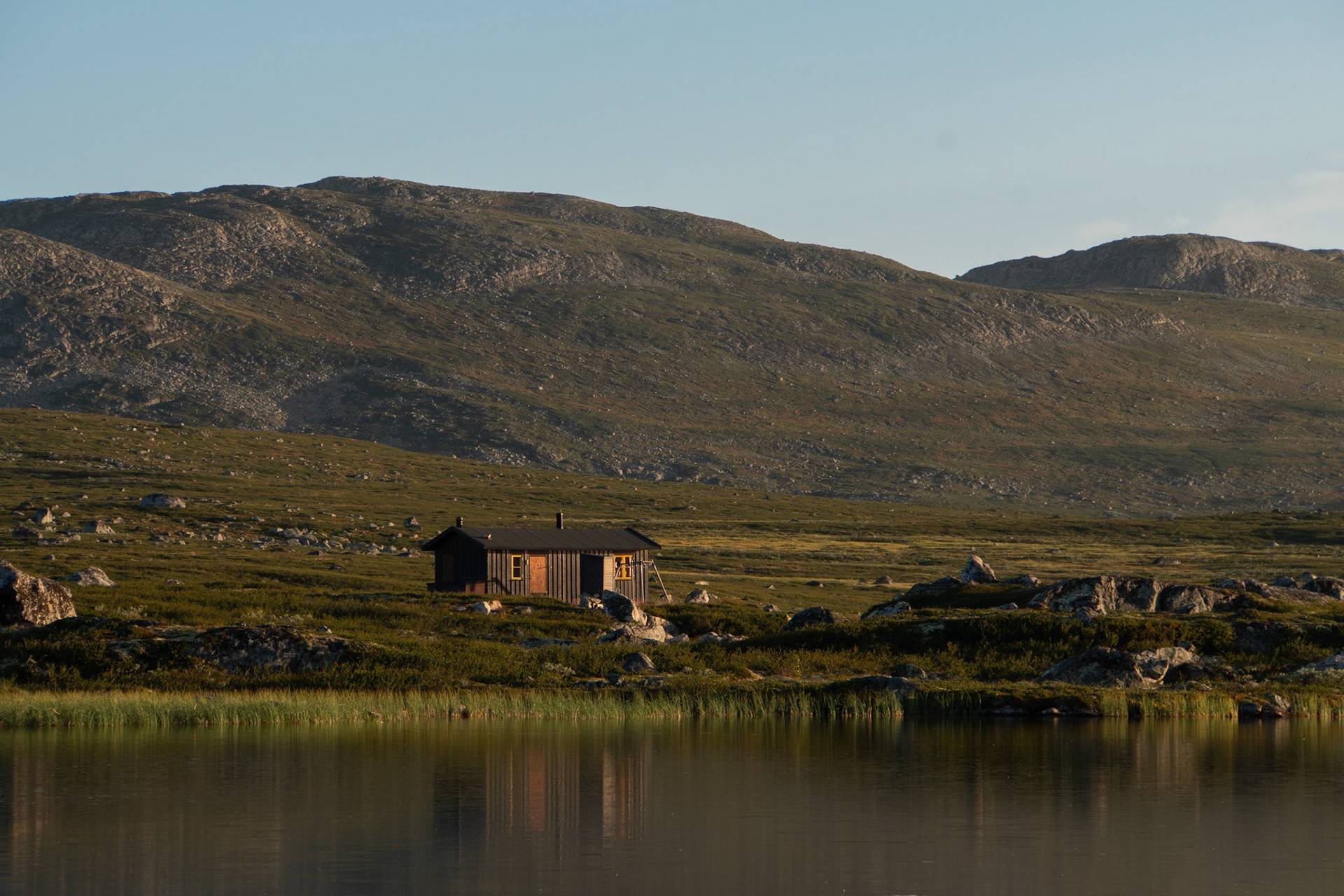 Angelbu/Ongelbu i solnedgang