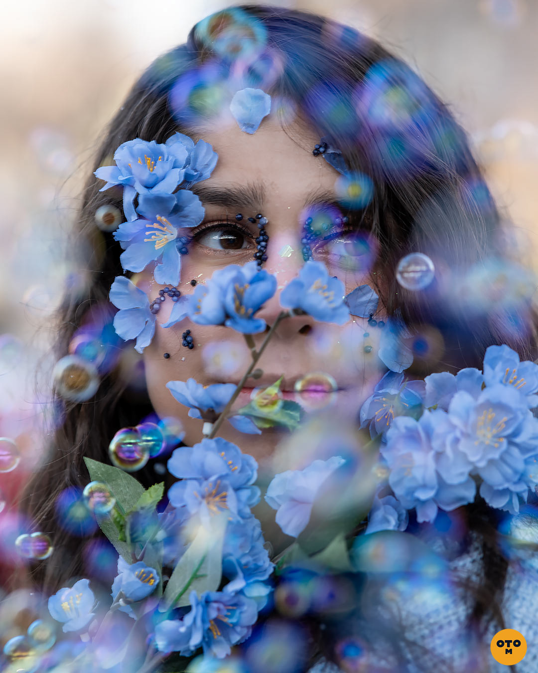 dazzling portrait with bubbles and flowers, Prismo Photo Series no.1, by photographer art director @otrominuto