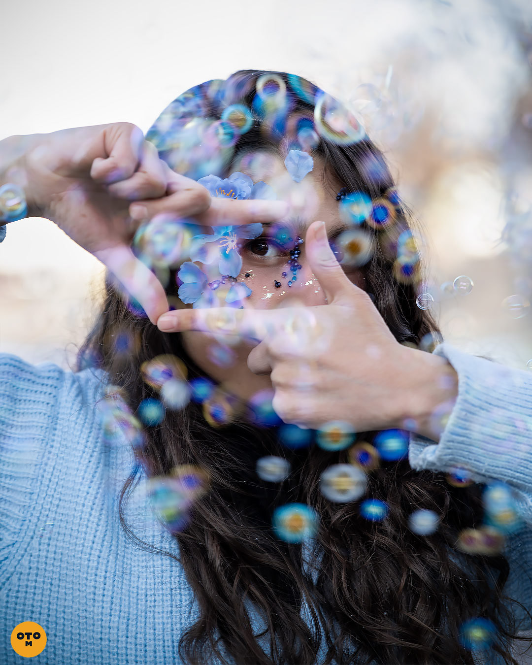 fun photoshoot using bubbles, creative portrait series by @otrominuto and @emi.tela. A part of the Prismo Photo Series