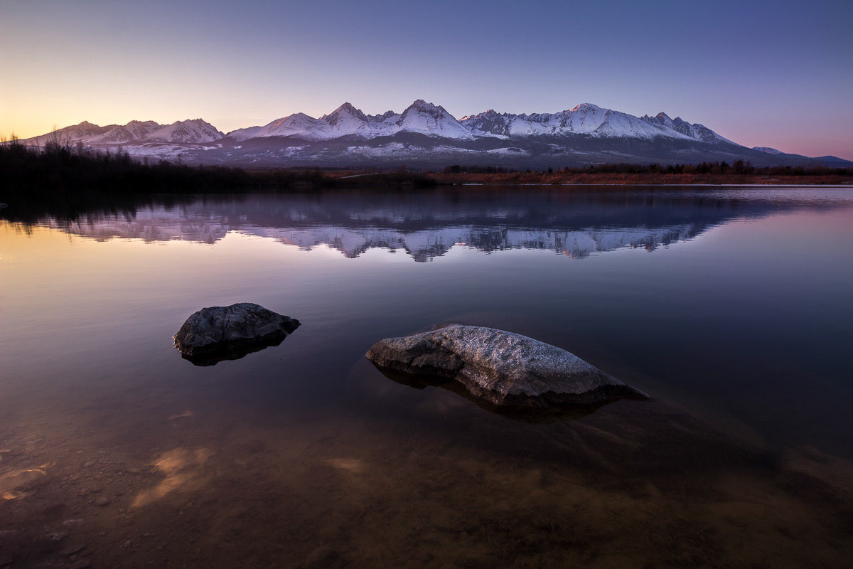 Batizovský rybník- kamene