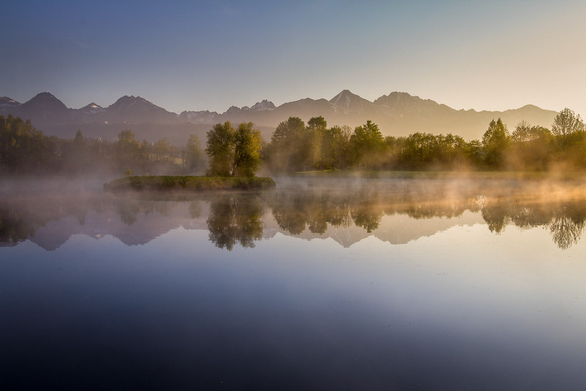 Štrbský rybník- ranné svetlo