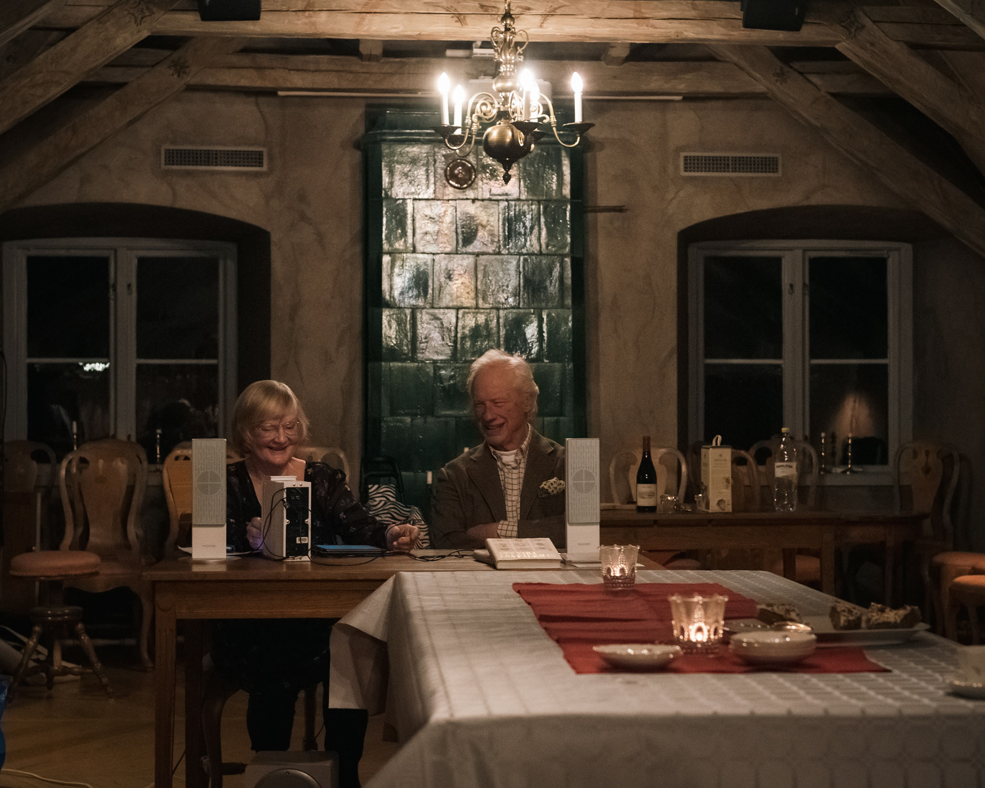 Iwa och Loa i glatt samspråk