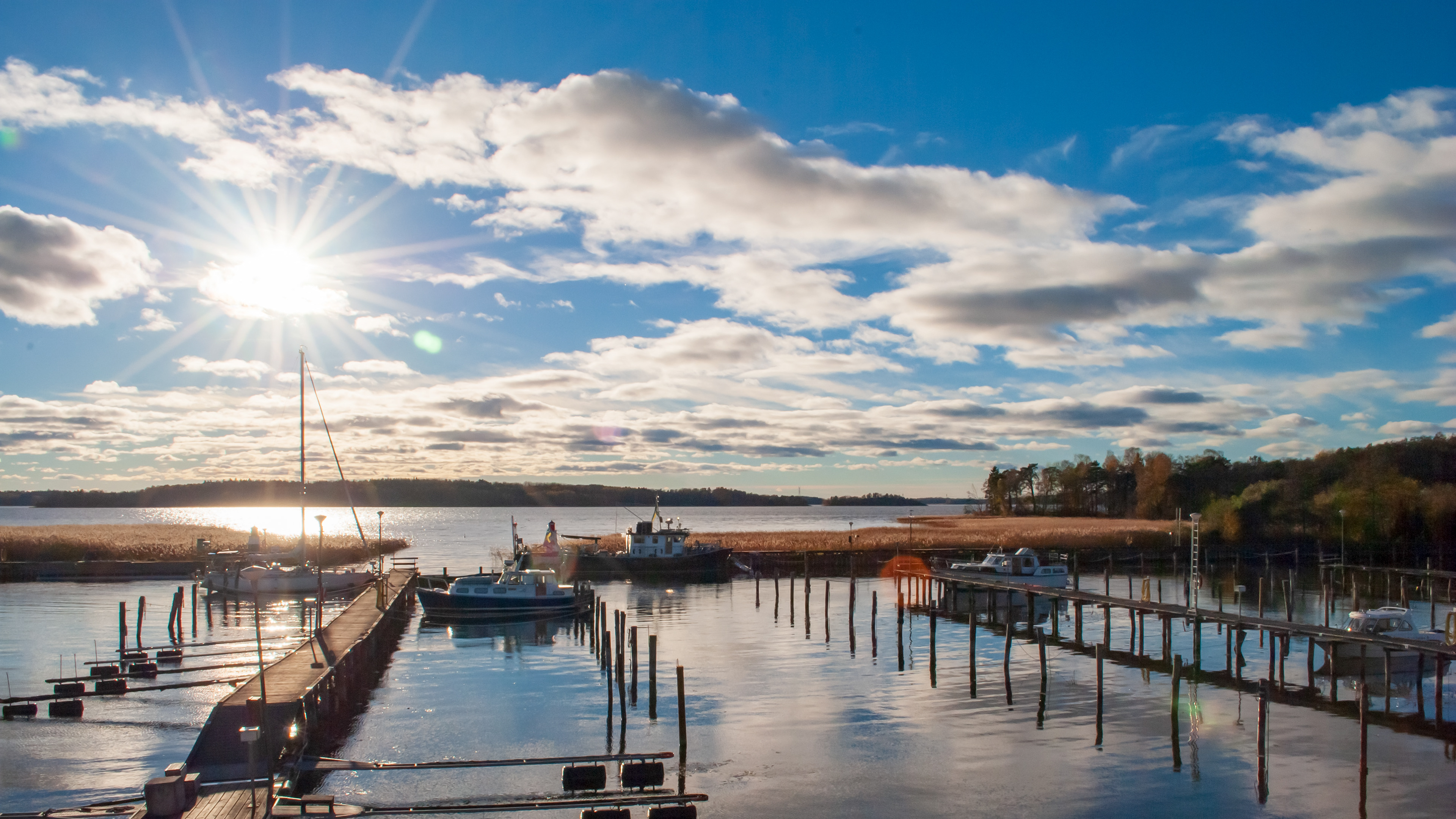 Höstsol i hamnen