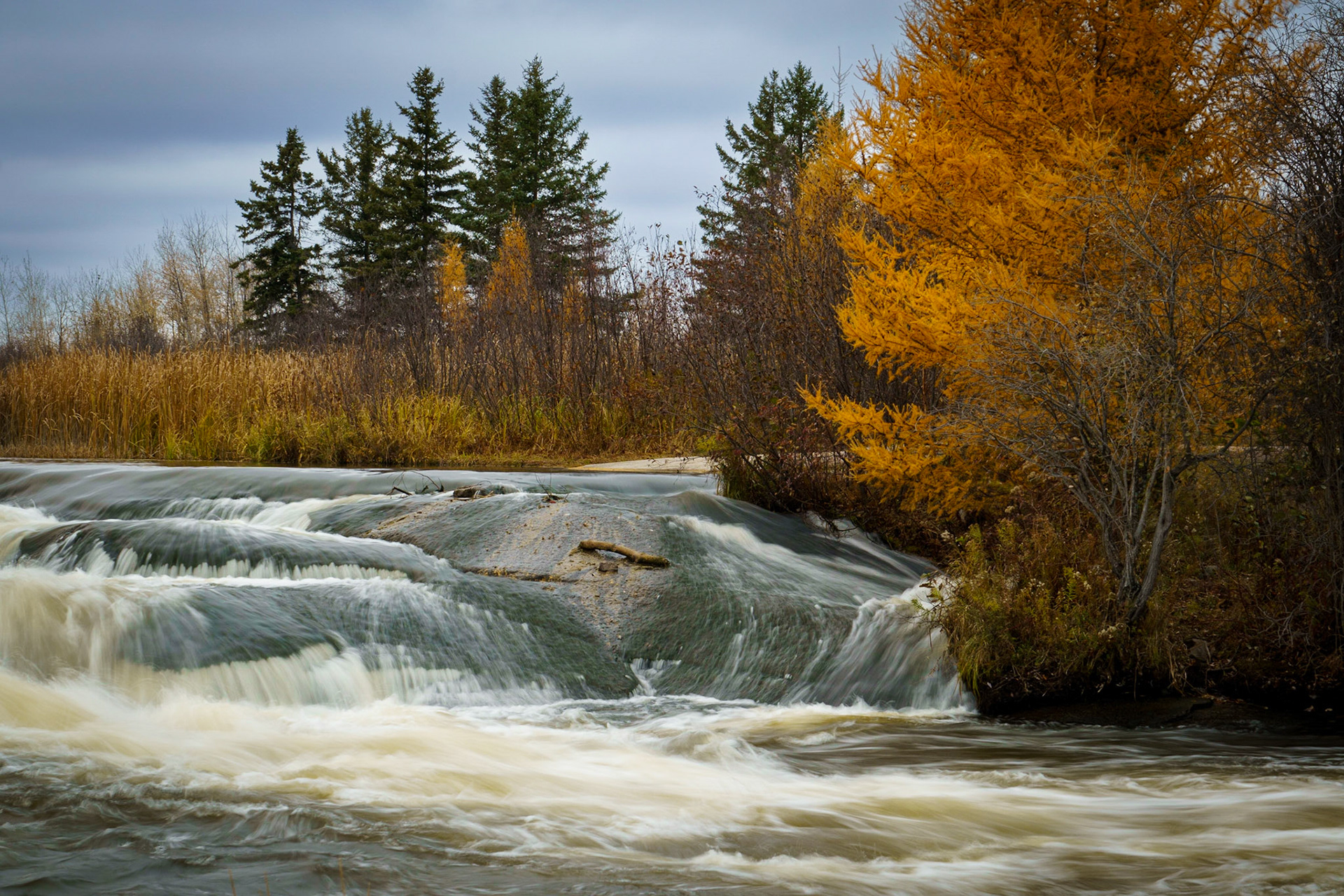 Old Pinawa Dam waterfall