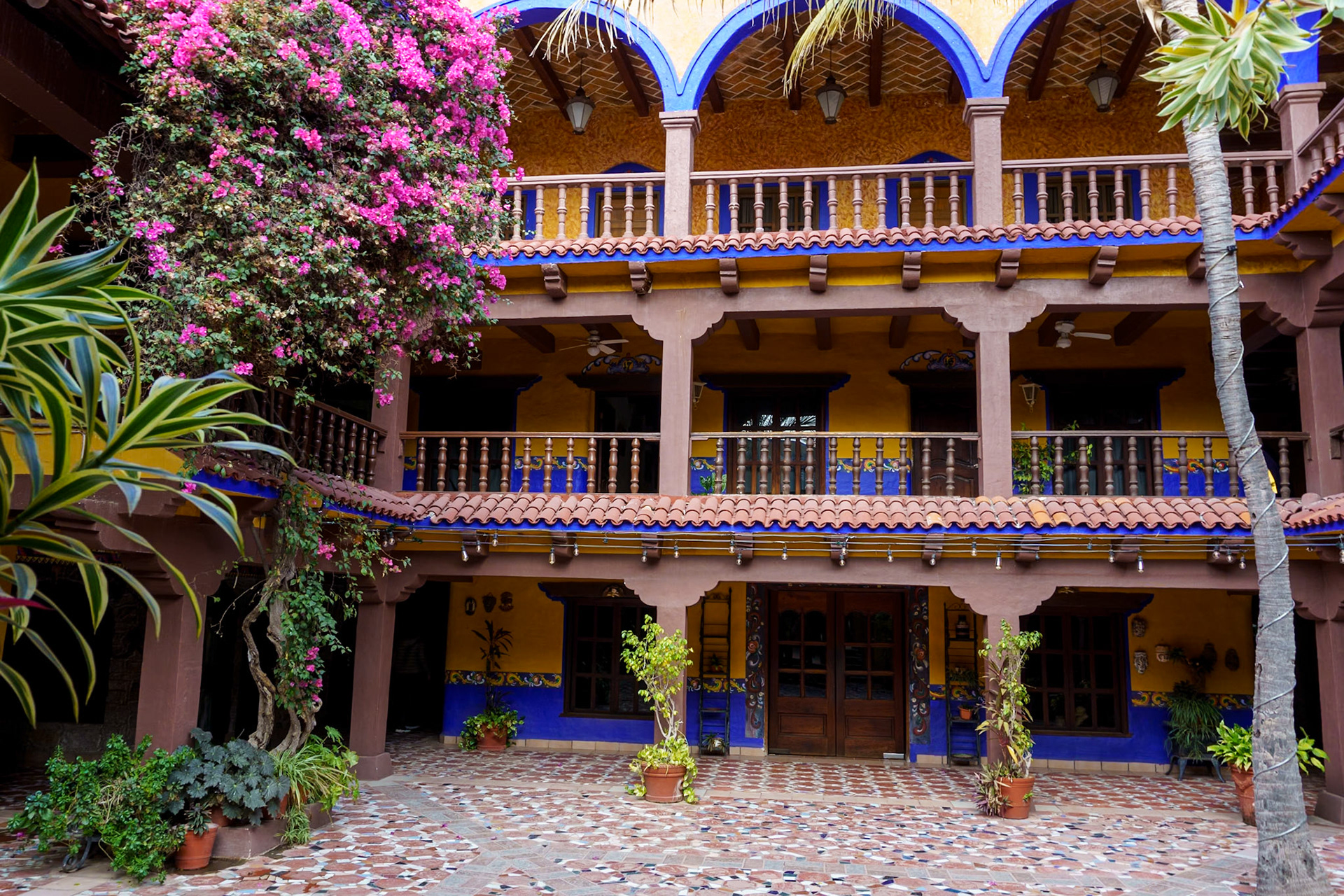 Courtyard El Fuerte Hotel