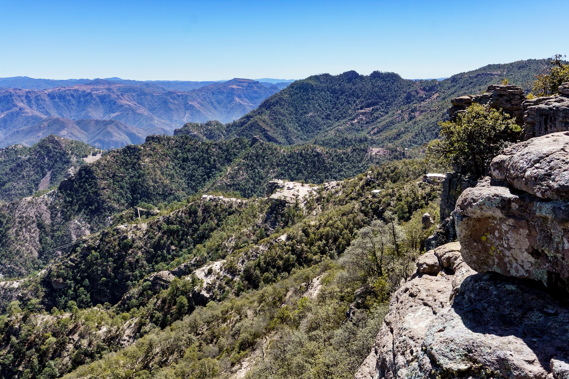 Cliffs near Mirador Hotel