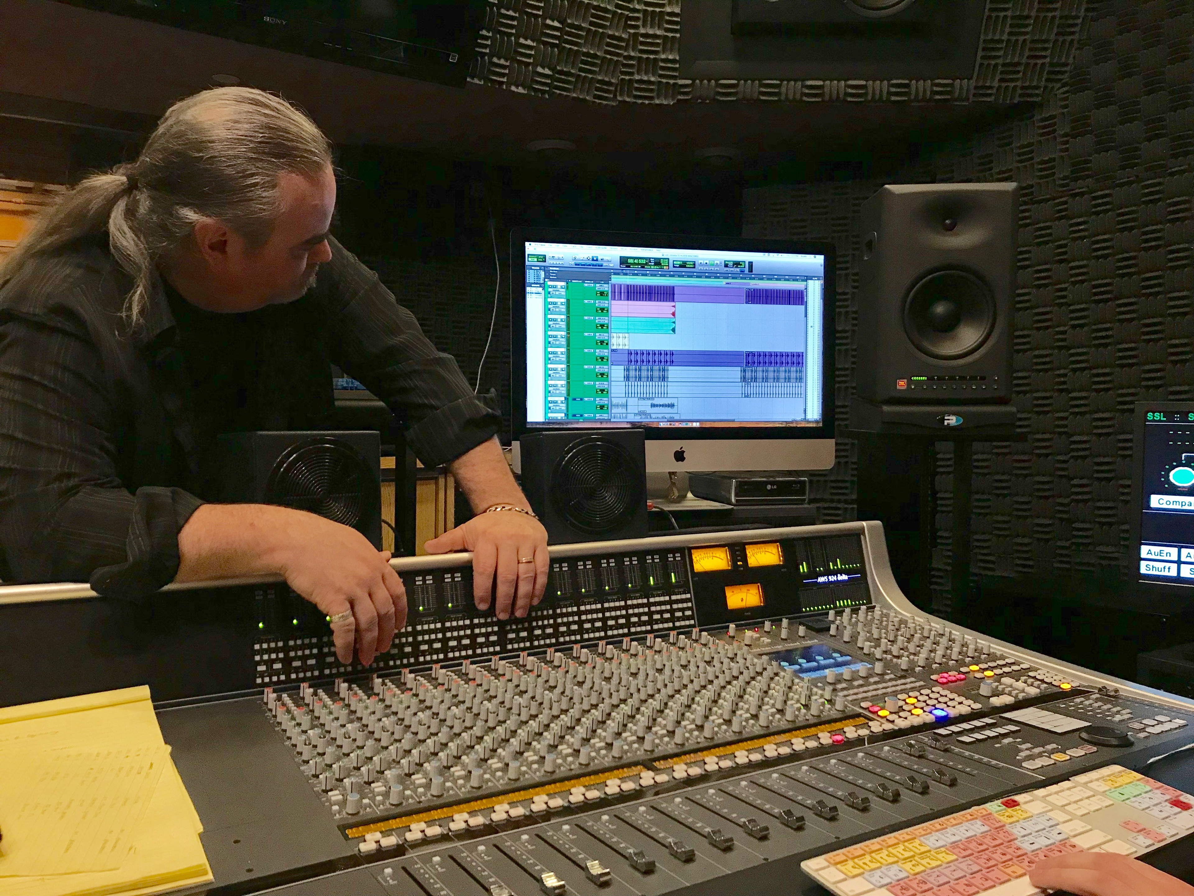 Mixing w/ Patrick • Newhouse Studio 3