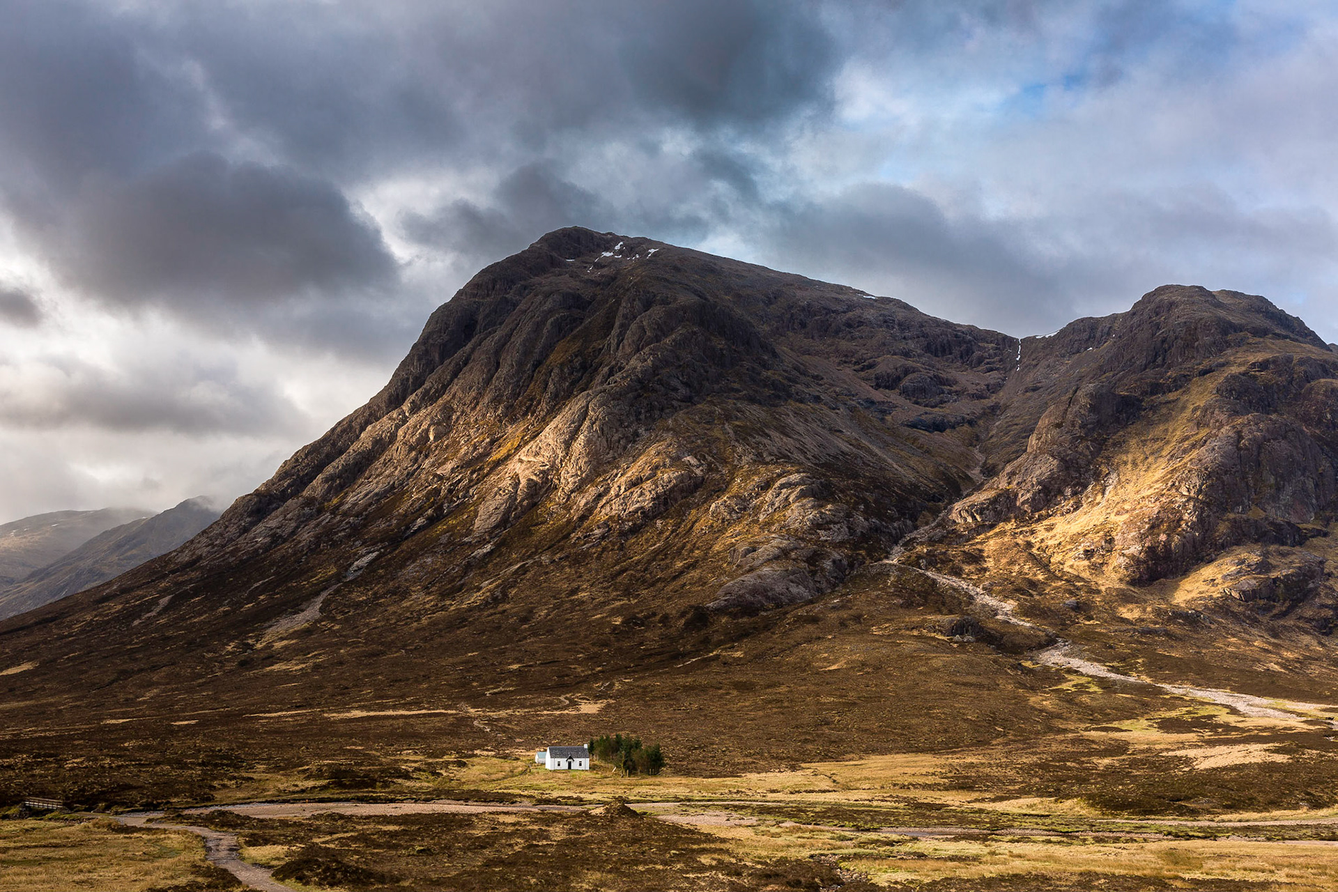 Lagangarbh hut and the Buachaille Etive Mòr