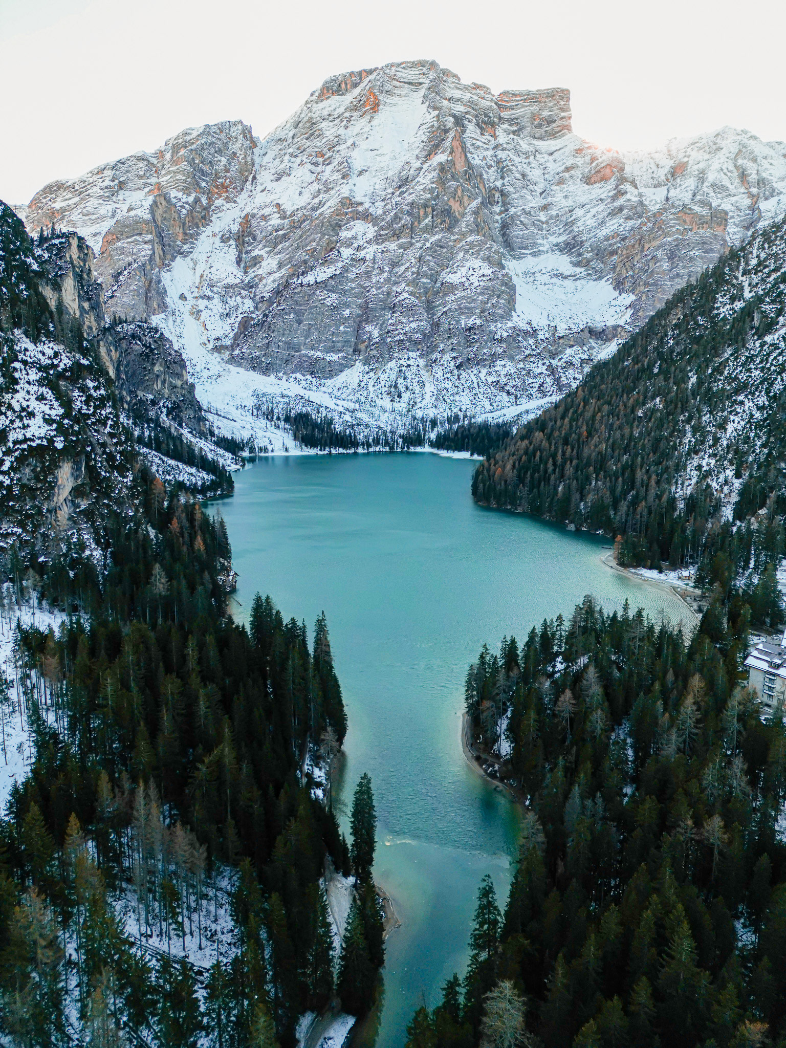 LAGO DI BRAIES ©️ Alessandro CAPOCCIA Photography