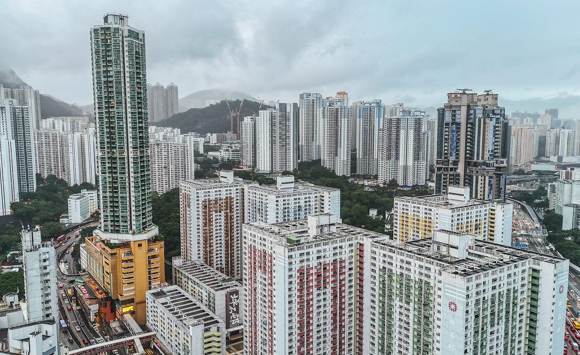 this was the largest residential estate in Hong Kong at that time, providing housing for over 40,000 pax.For all intents and purpose, this is not a tourist attraction.
