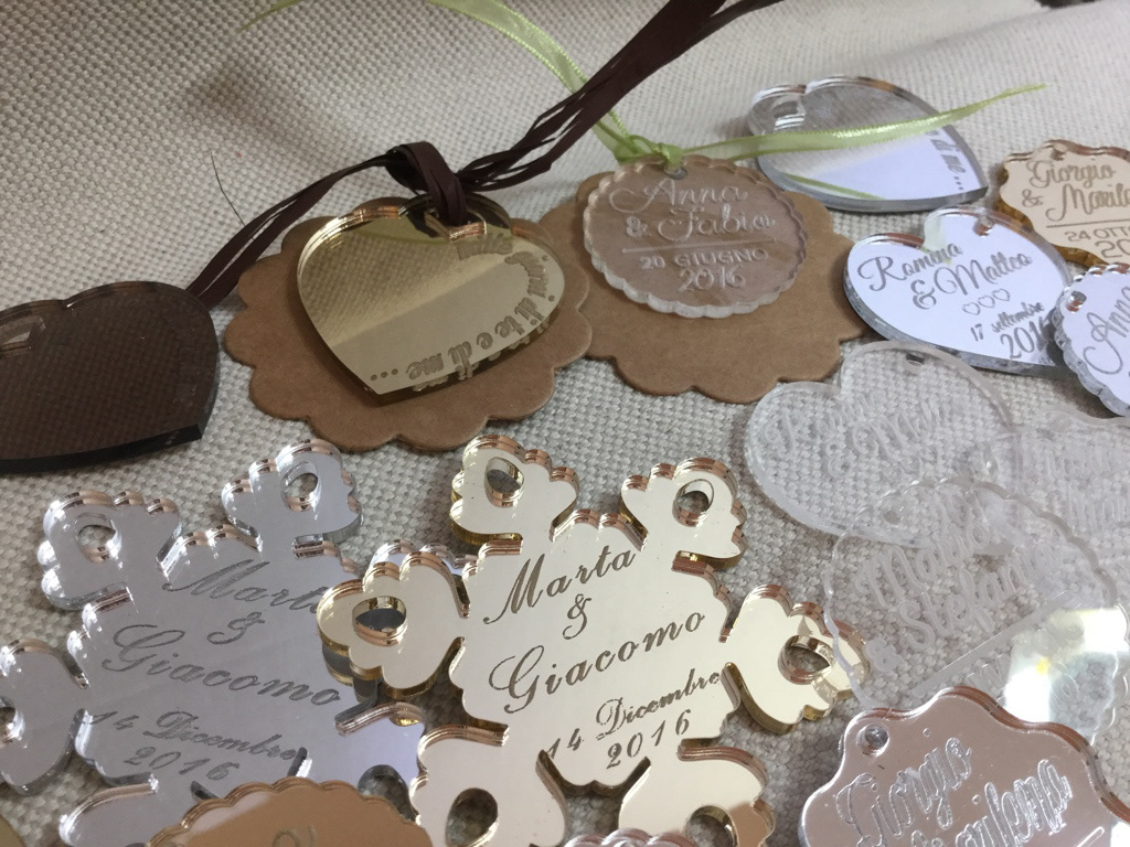 Trasparente e specchiato oro e argento