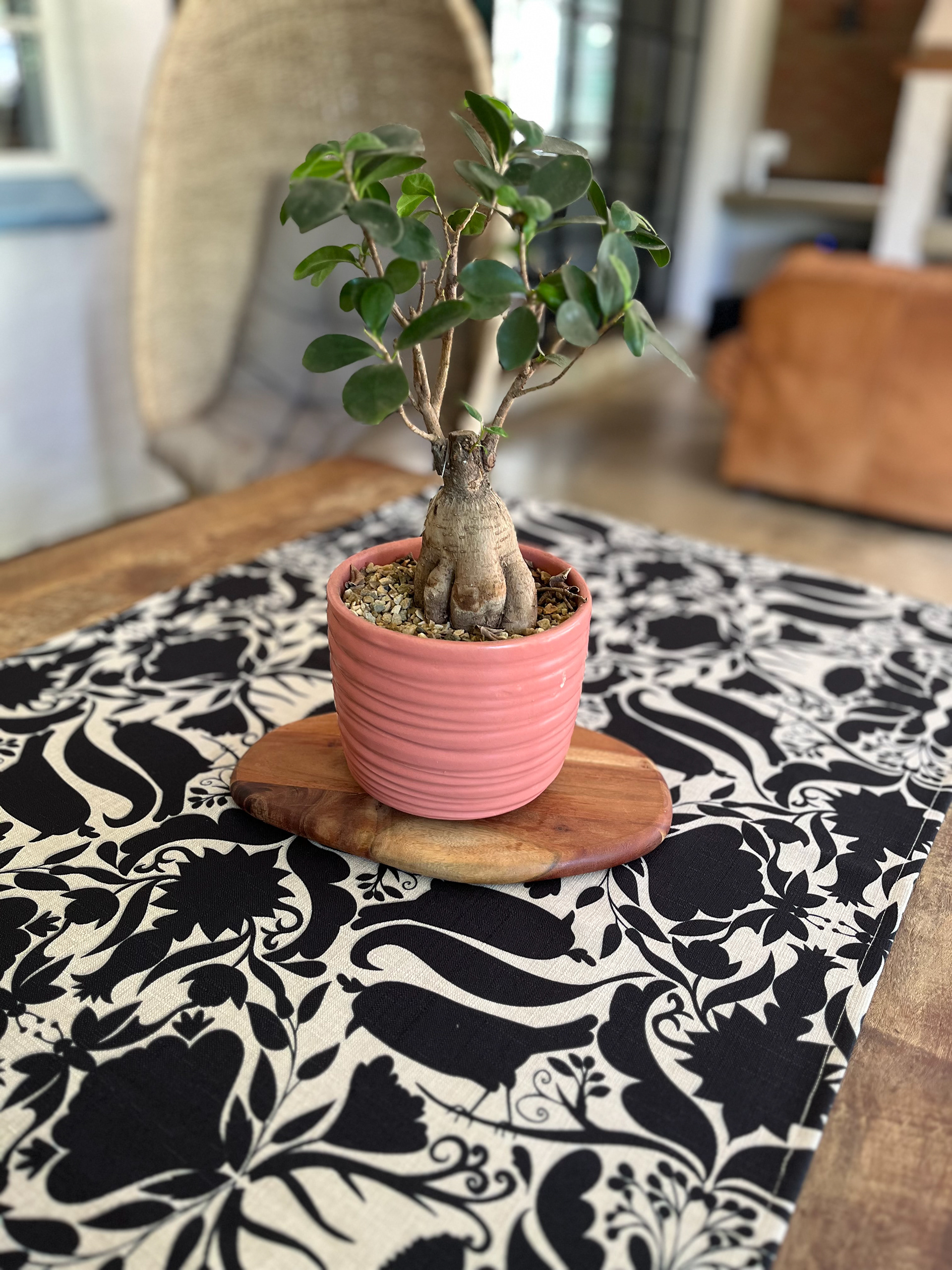 BIMG402 Table Runner