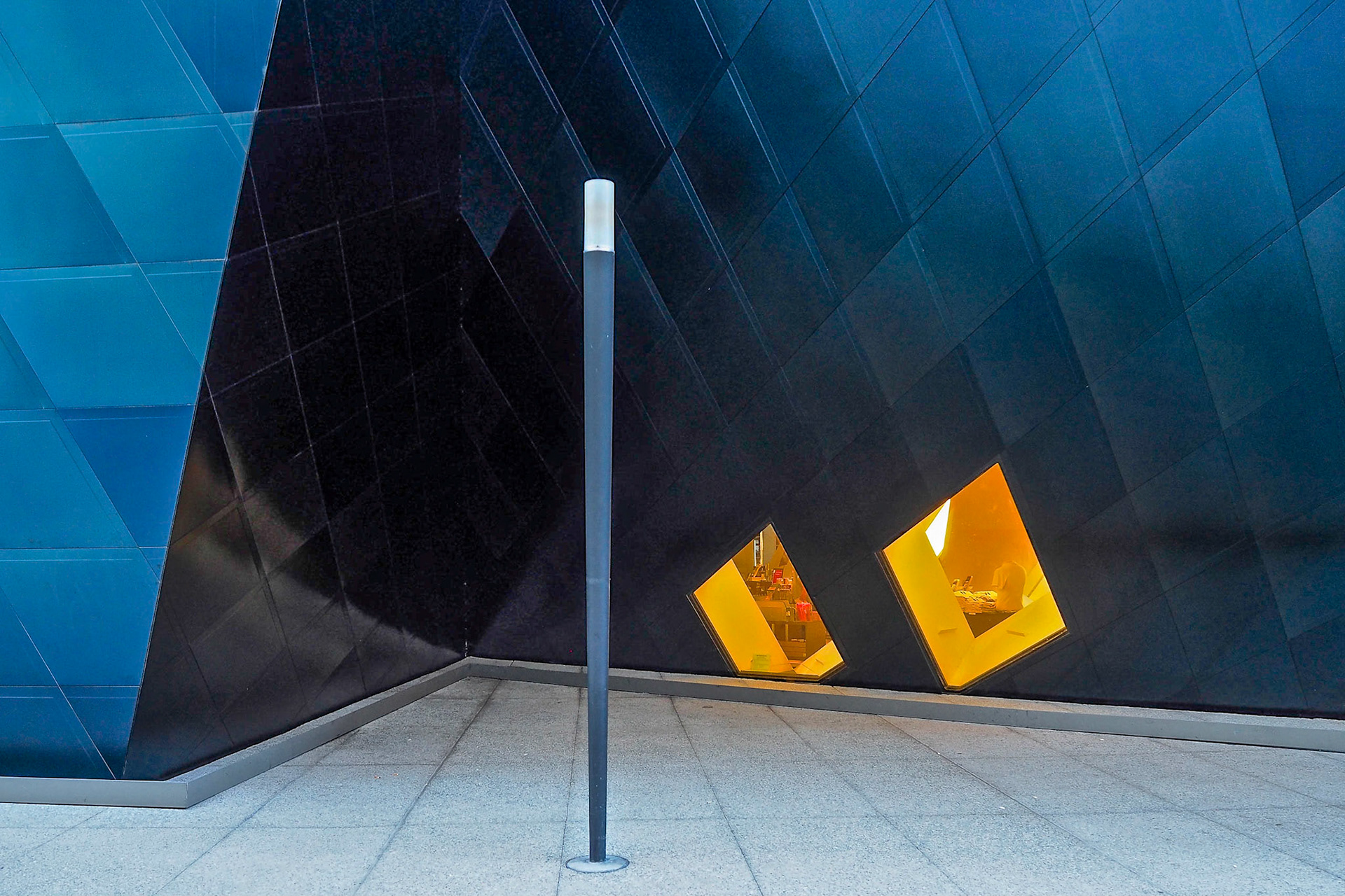 Contemporary Jewish Museum, San Fransisco - Daniel Libeskind