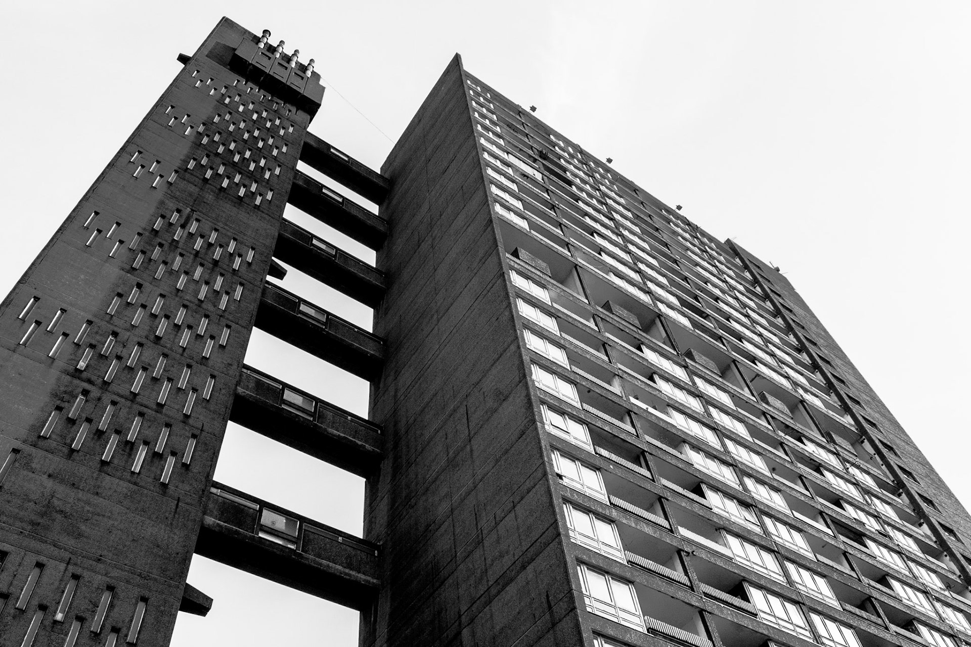 Service tower & walkways, Balfron Tower, London - Erno Goldfinger