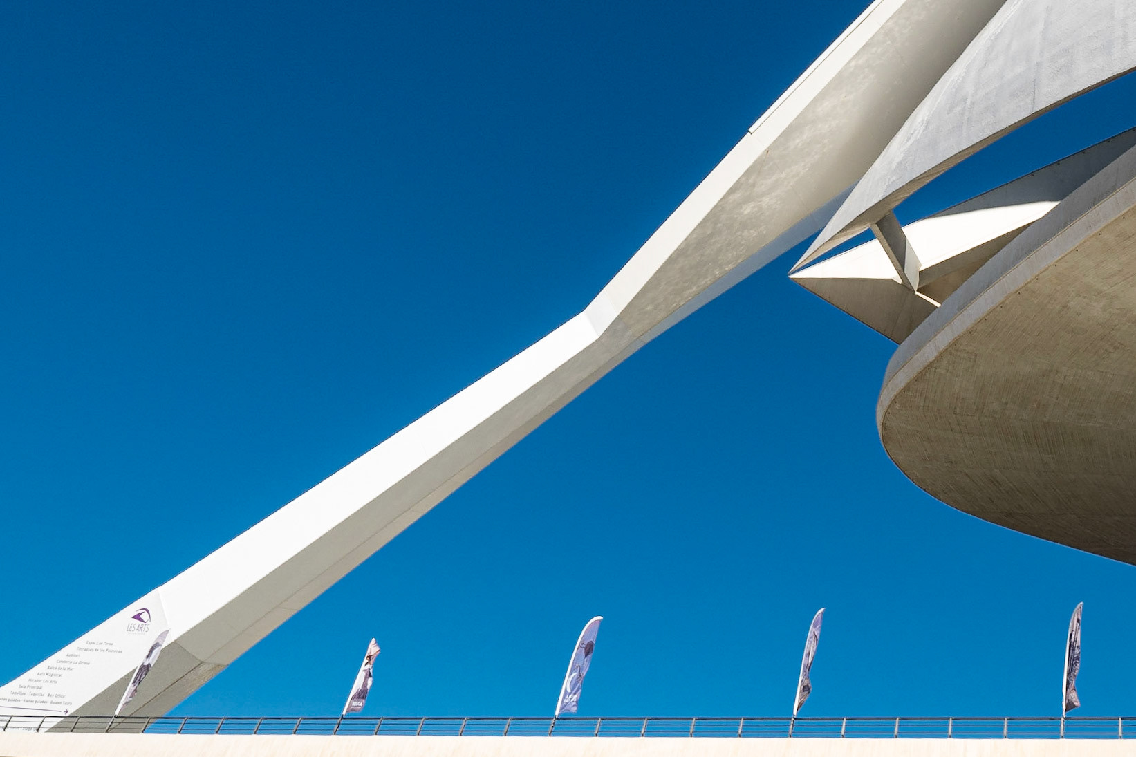 Palau de les Arts, Valencia - Santiago Calatrava