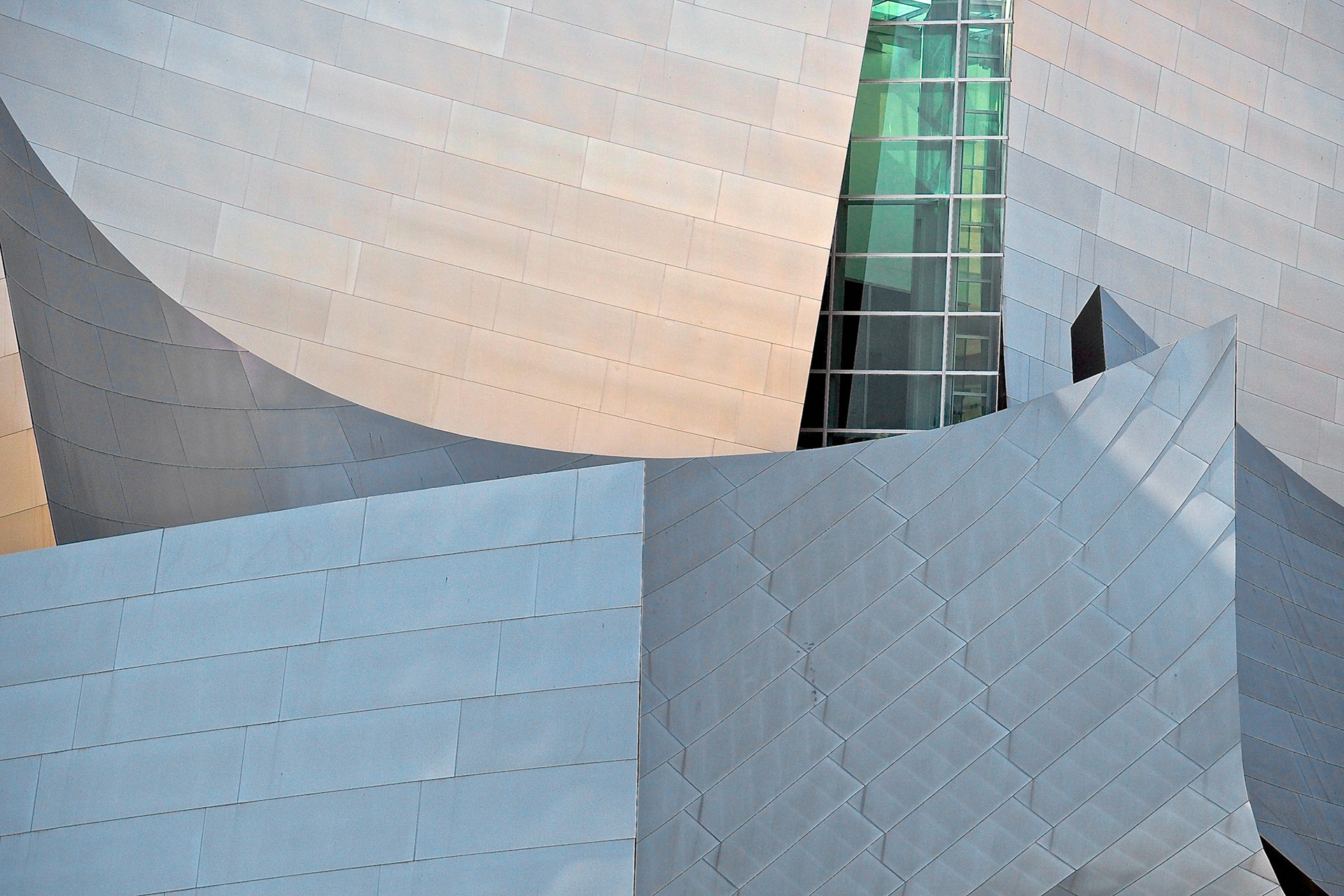 Cladding, Walt Disney Concert Hall, L.A. - Frank Gehry