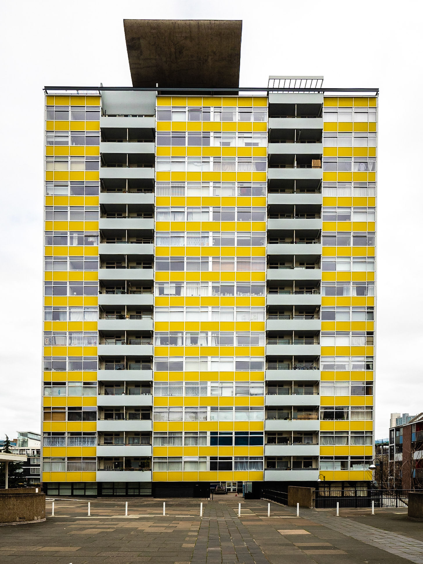 Golden Lane, London - Chamberlin Powell & Bon