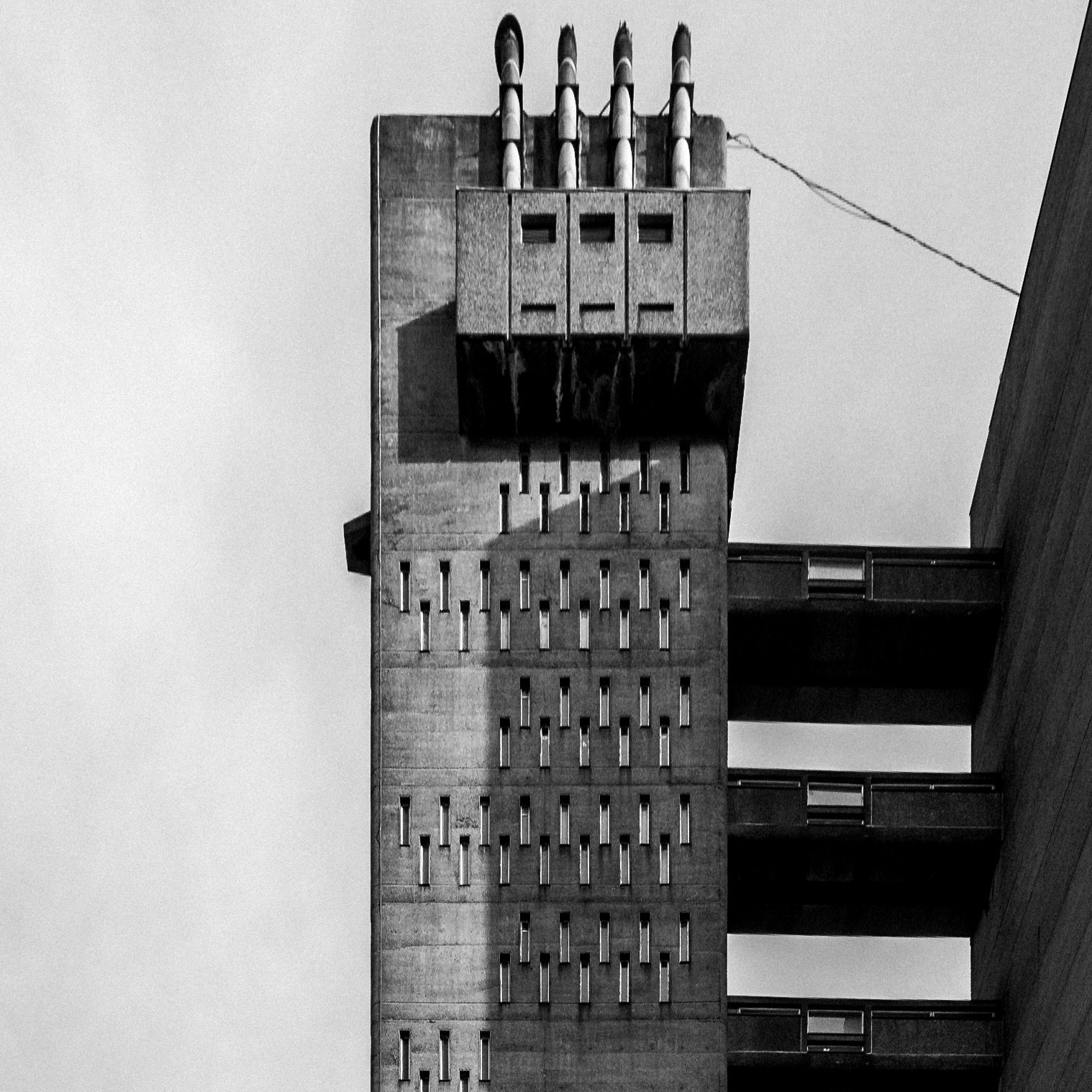 Lifts & Services, Balfron Tower, London