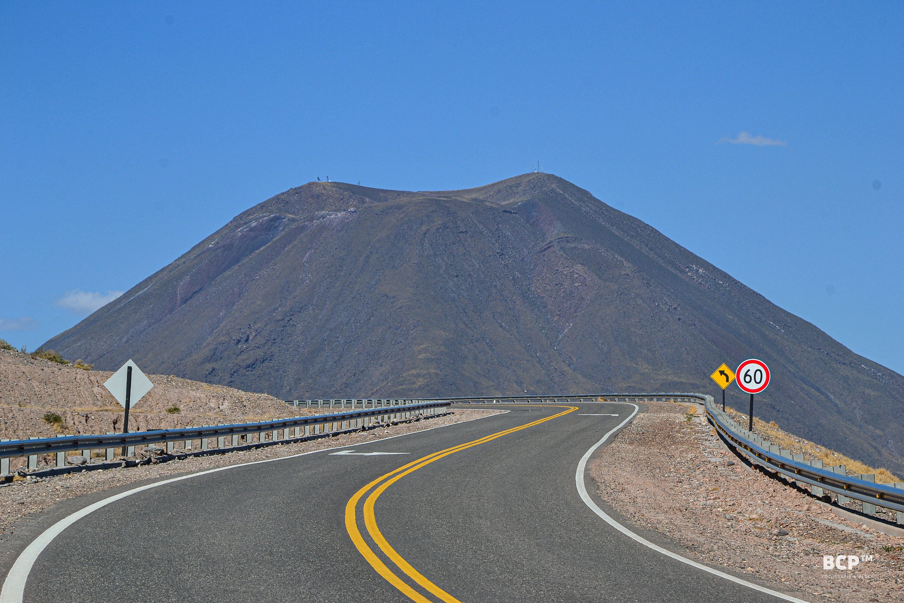 Ruta 40 y Cerro Diamante, San Carlos, Mendoza