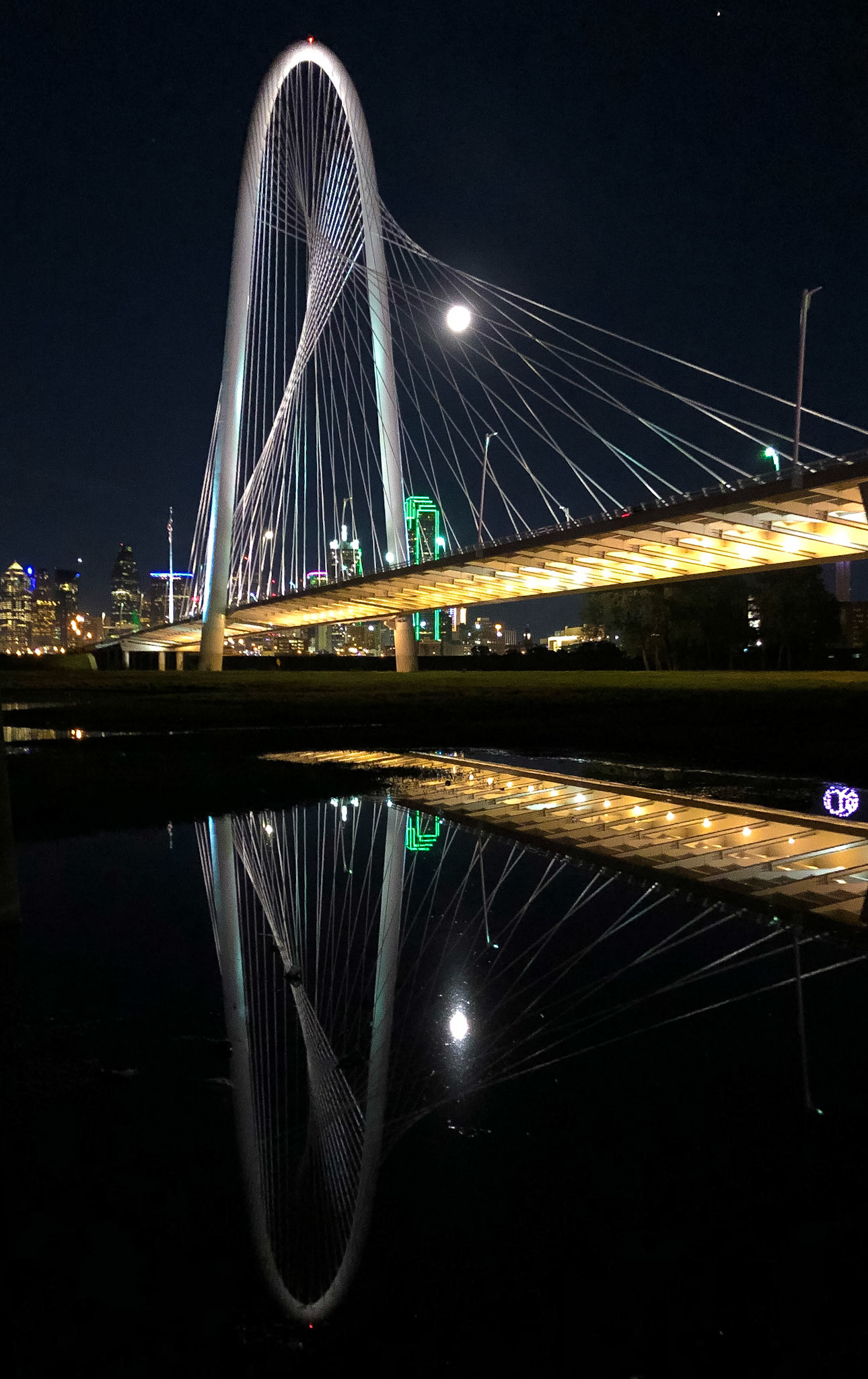 Magaret Hunt Hill Bridge, Texas